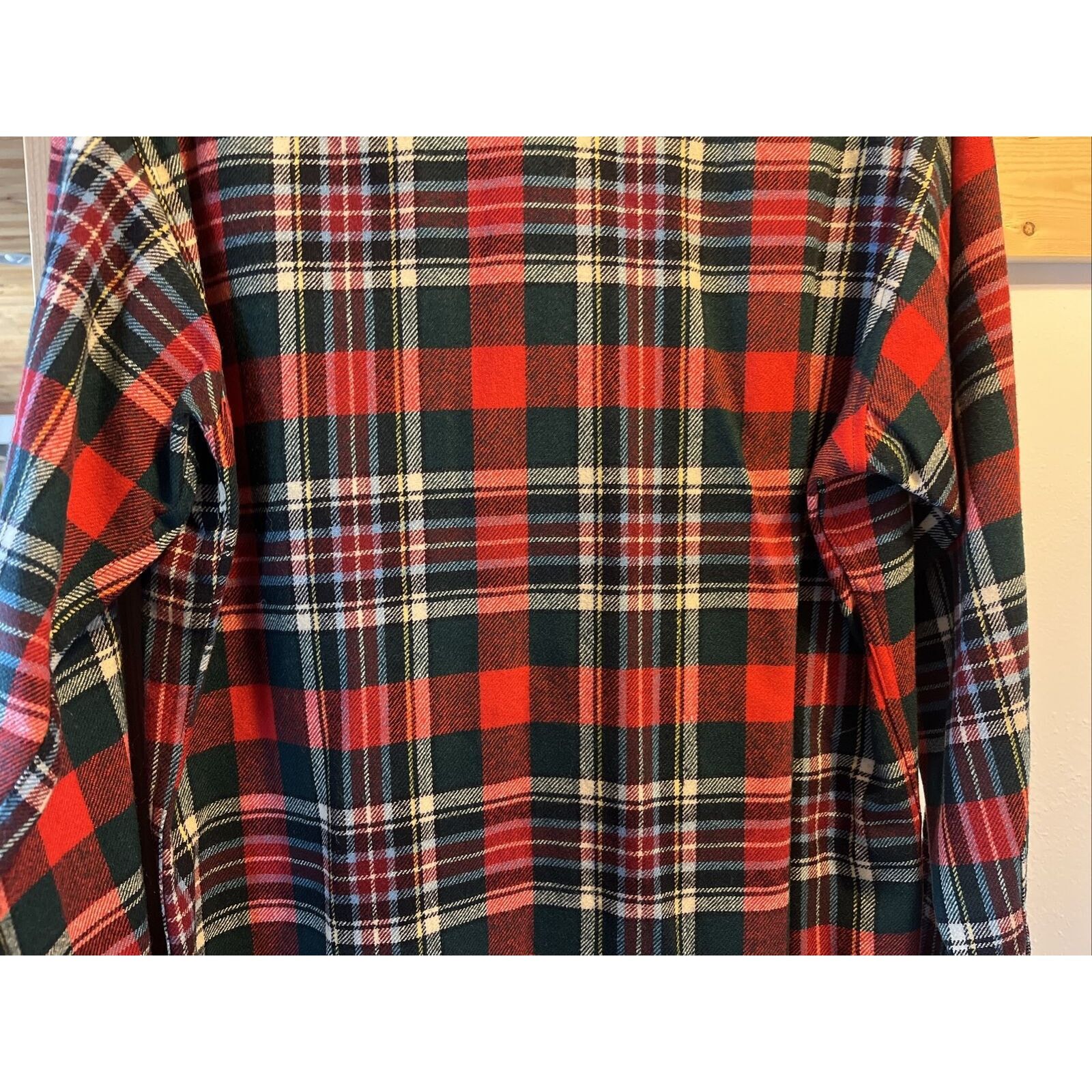 Pendleton Pendleton Lobo VTG Mens M red plaid long sleeve wool flannel Size US M / EU 48-50 / 2 - 17 Thumbnail