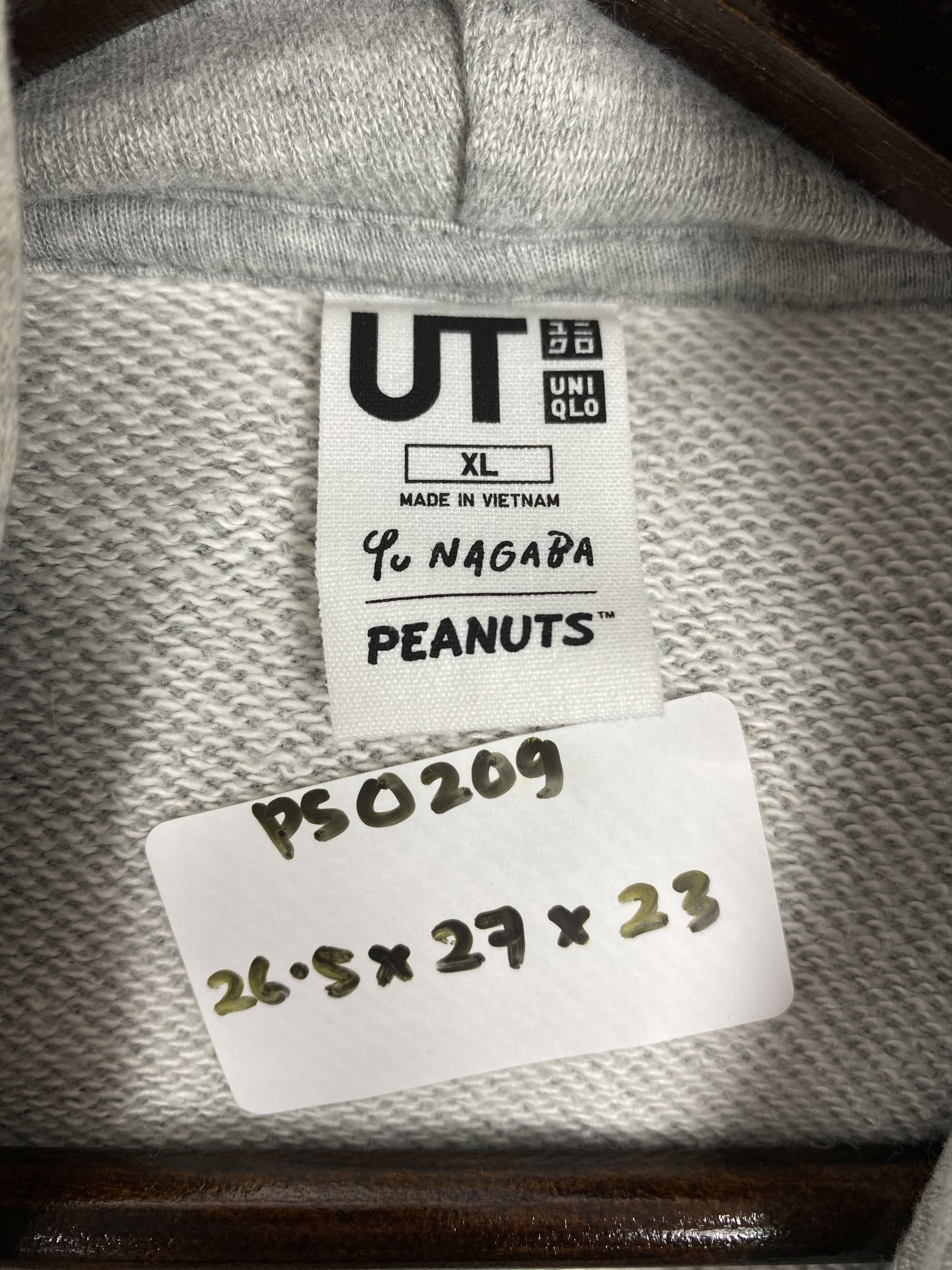 Uniqlo Vintage Uniqlo X Peanuts Hoodies PS0209 Size US XL / EU 56 / 4 - 8 Thumbnail