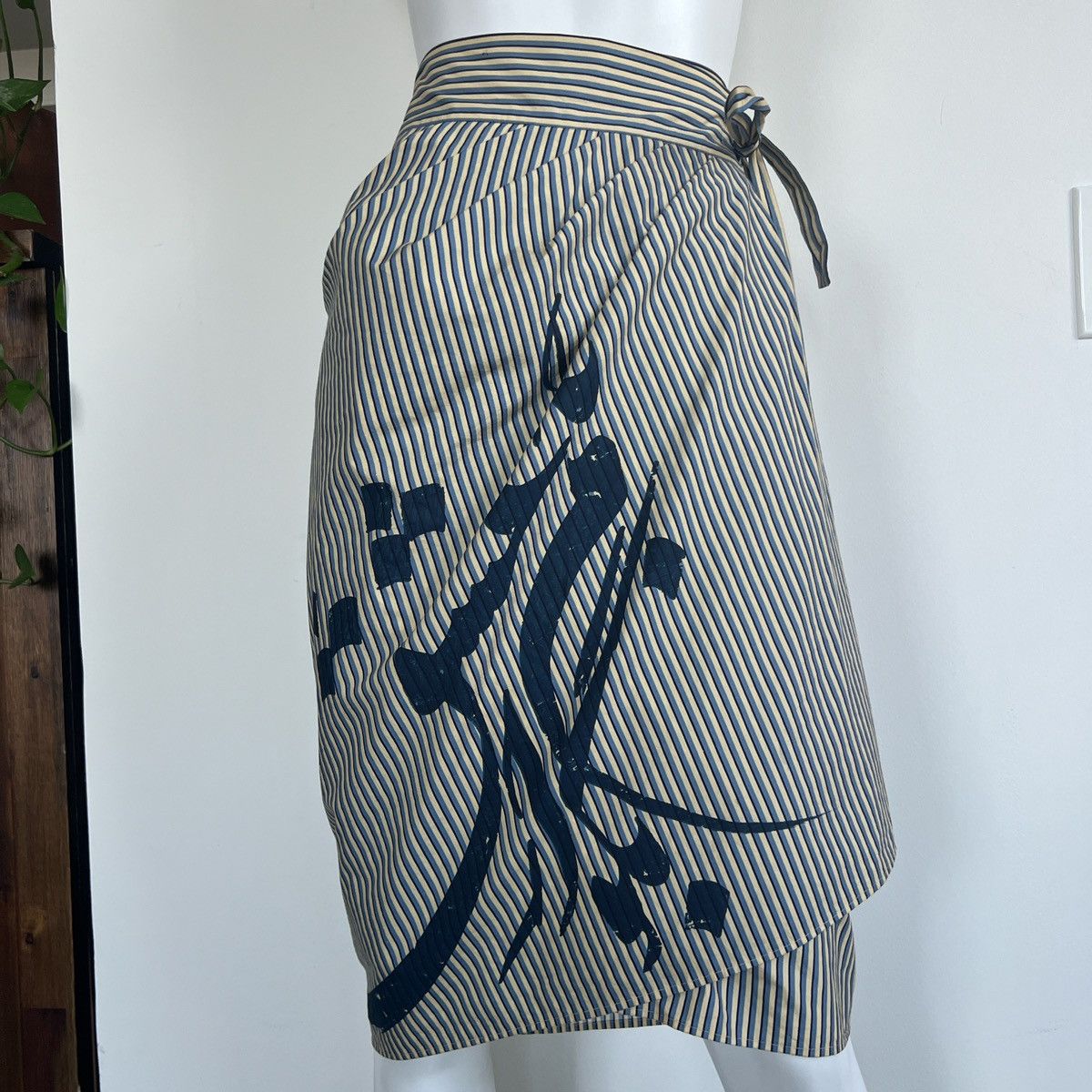 Other Skirt Size 30" / US 8 / IT 44 - 1 Thumbnail