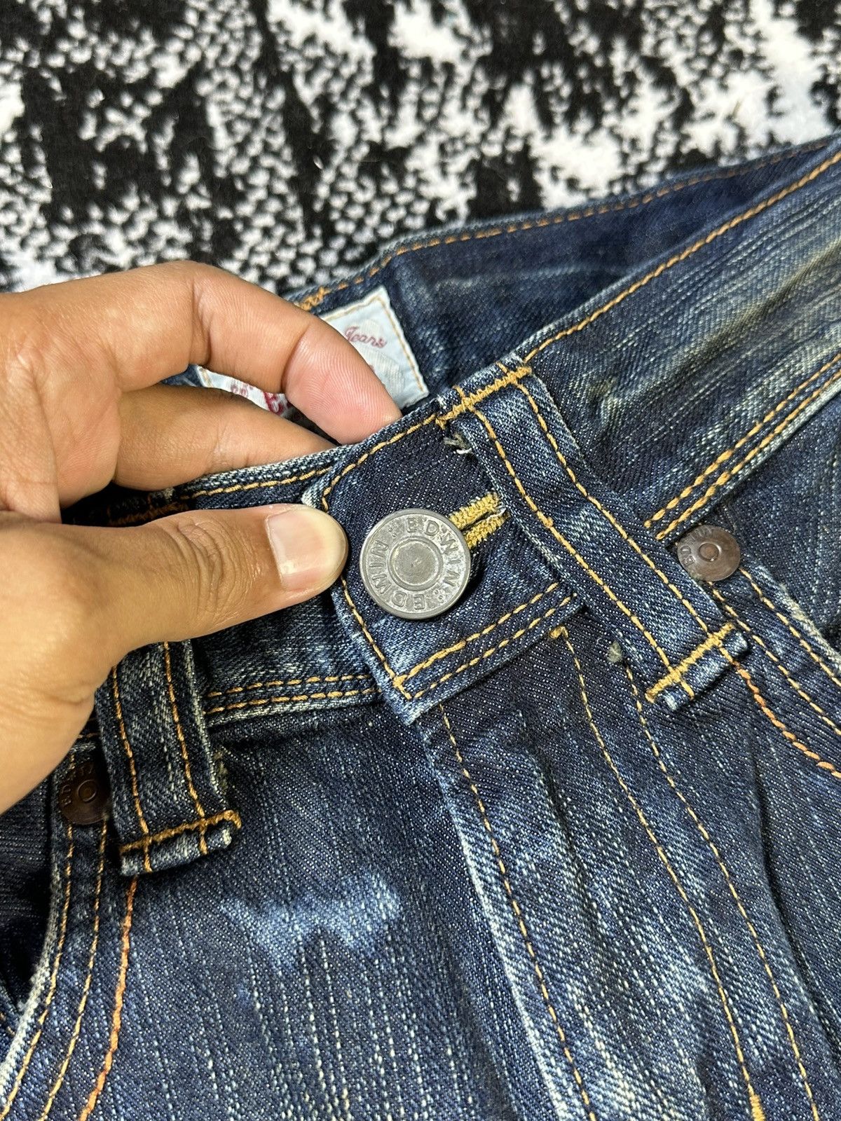 Edwin Flare Edwin Exclusive Vintage Buckle Back Distressed Denim Size US 27 - 5 Thumbnail