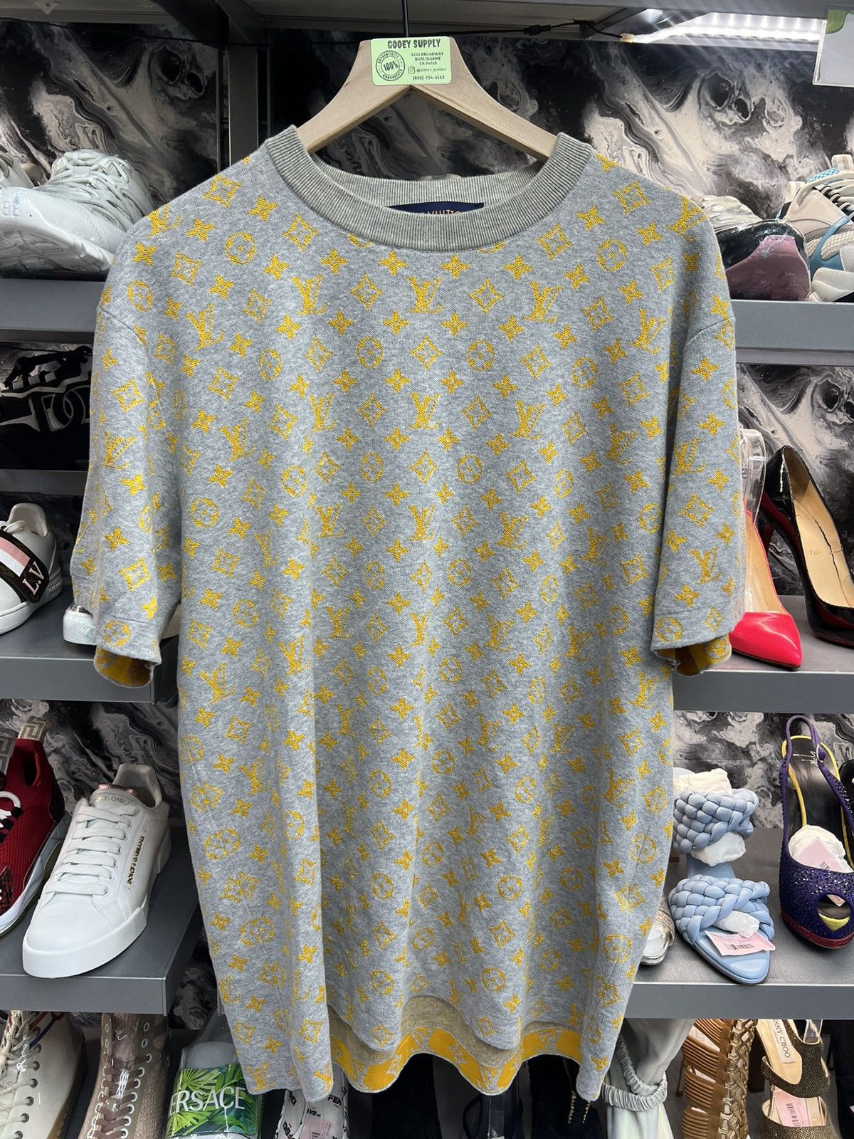 Louis Vuitton Louis Vuitton Monogram Tee Shirt Size US XL / EU 56 / 4 - 1 Thumbnail