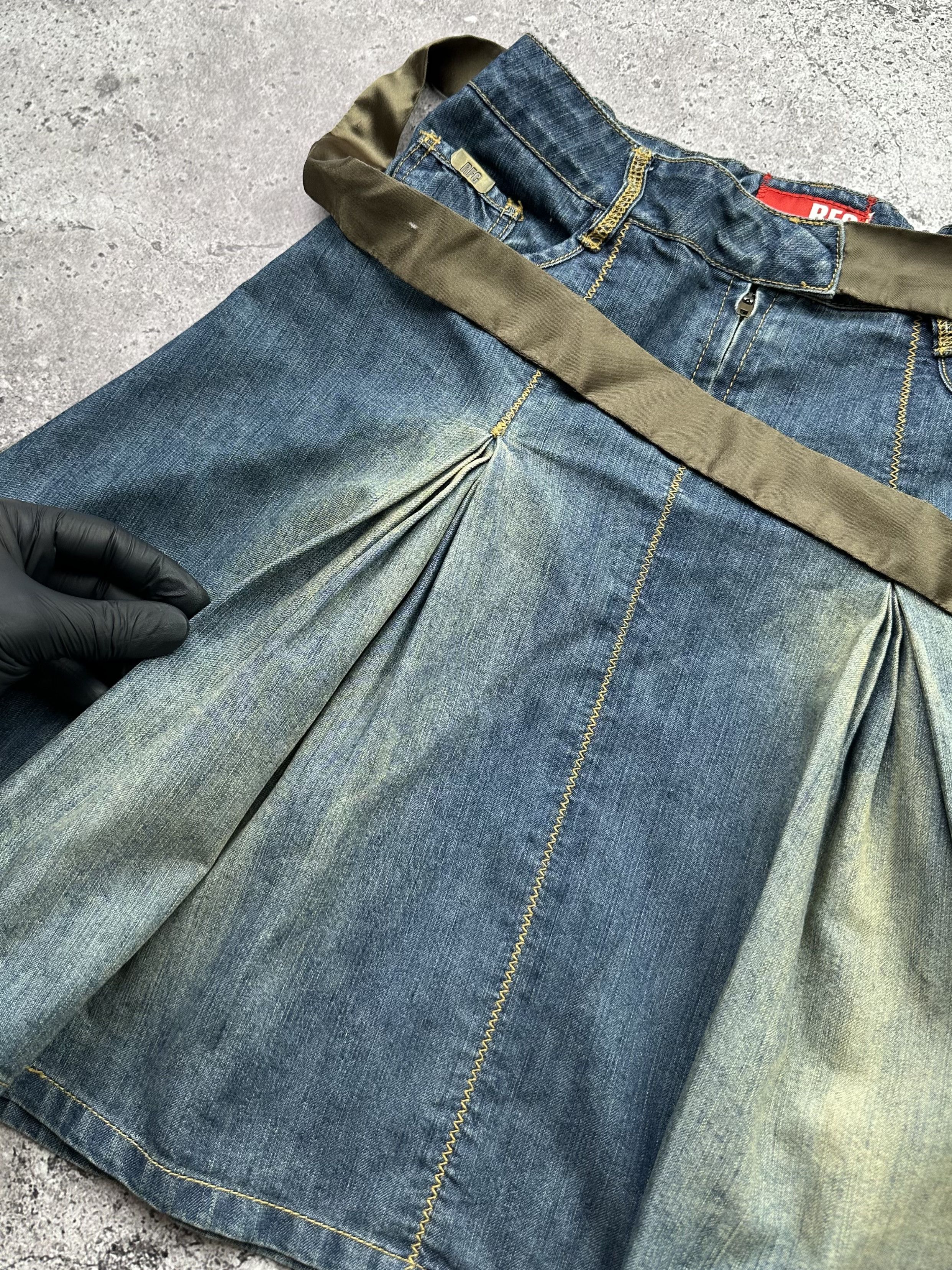 Japanese Brand Vintage Super Flare Skirt C265(V359)(E8) Size 25" / US 0 / IT 36 - 4 Thumbnail