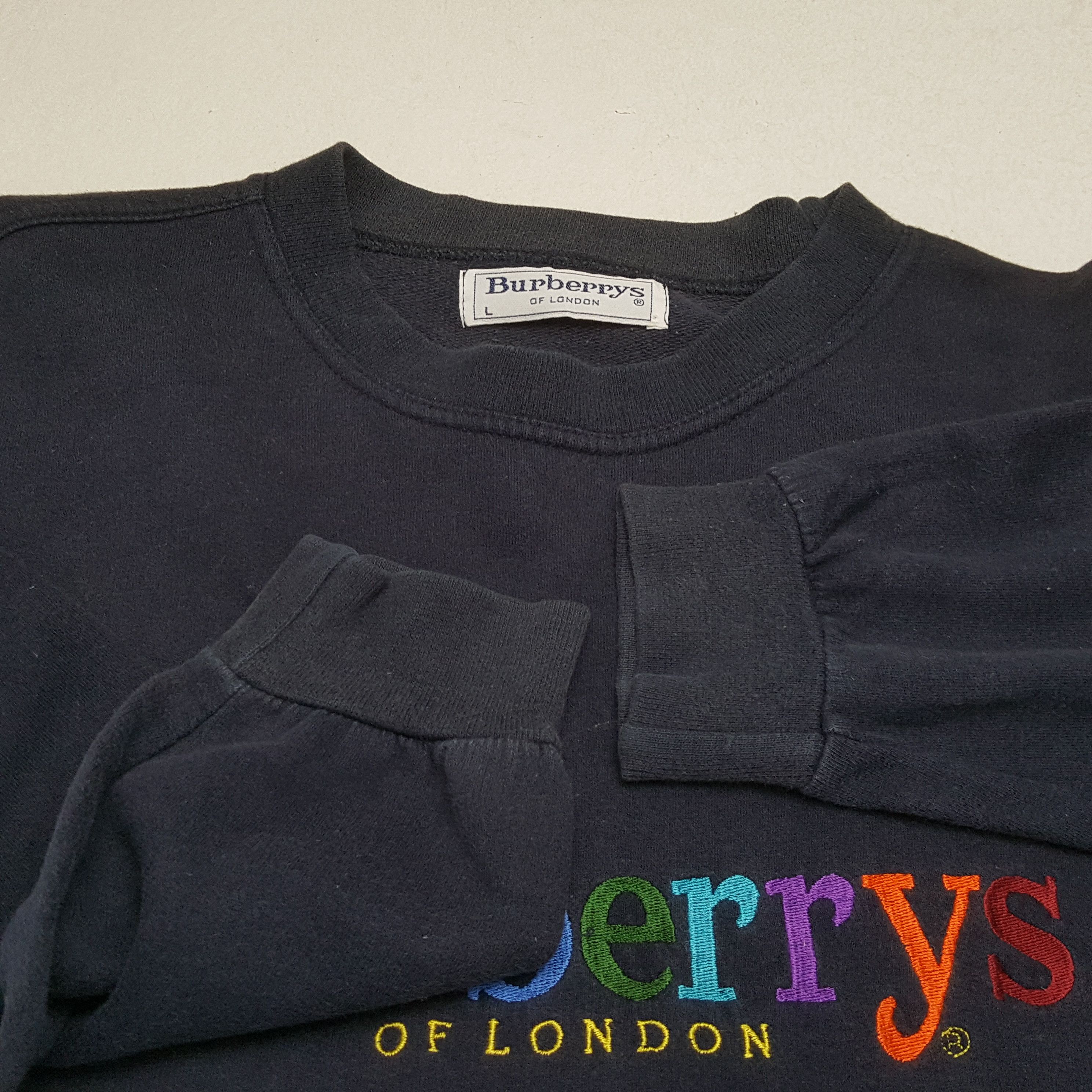 Vintage BURBERRYS Fashion Brand Embroidery Design Sweatshirt