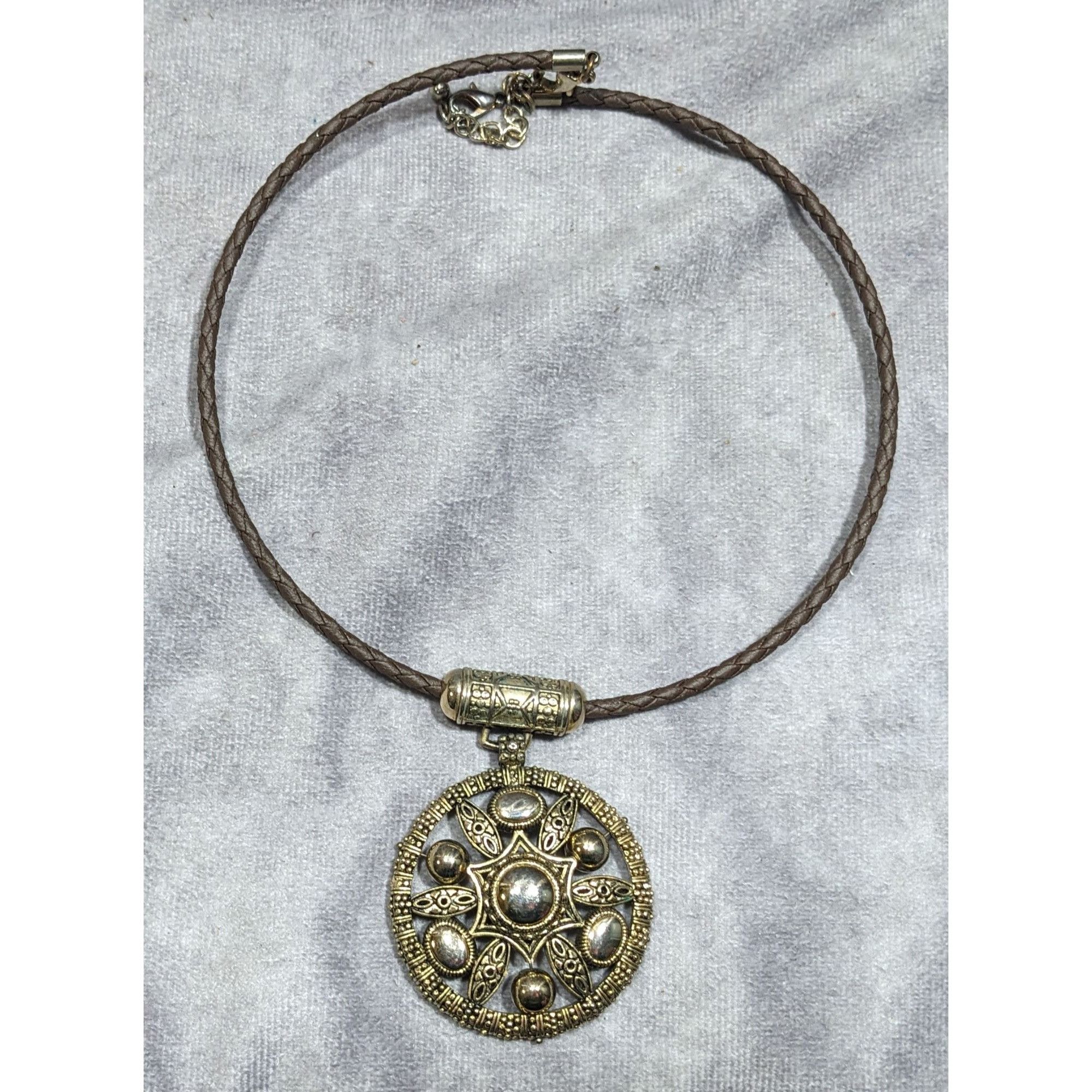 Other Bohemian Medallion Gold Tone Pendant Necklace Size ONE SIZE - 6 Thumbnail