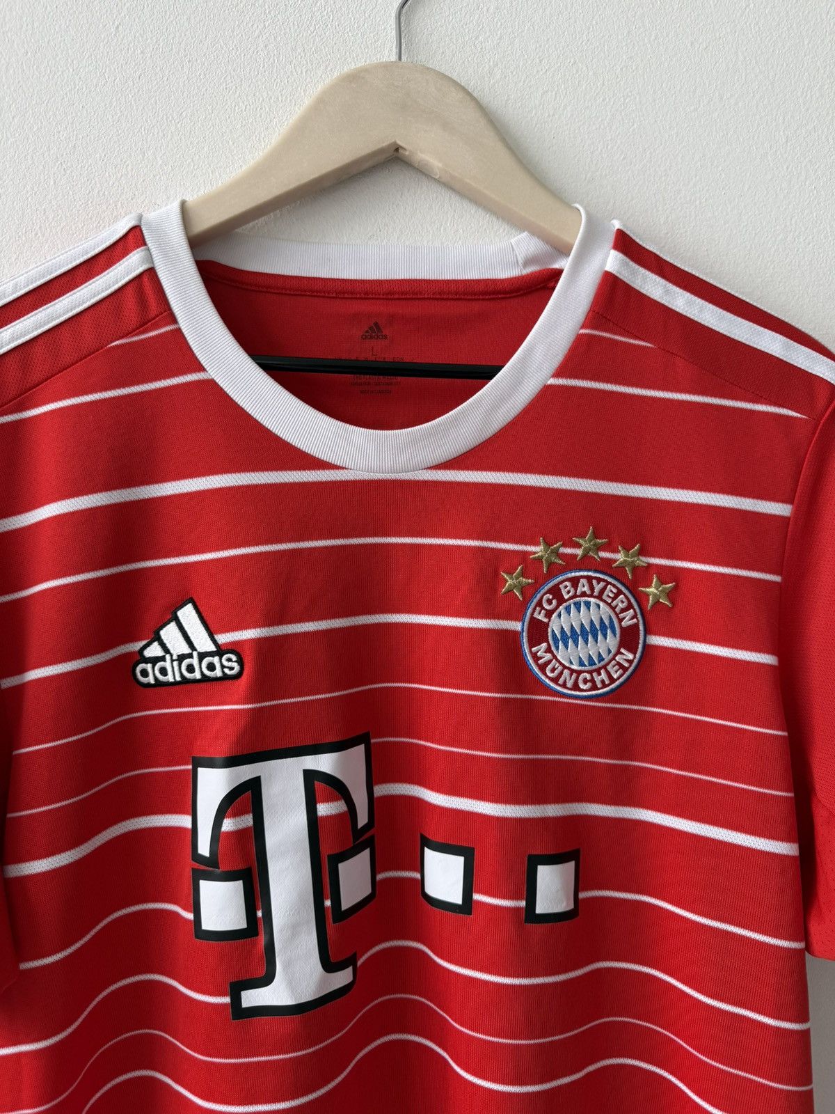 Adidas Adidas FC Bayern Munich 2022-23 Home Jersey Size L Size US L / EU 52-54 / 3 - 5 Thumbnail
