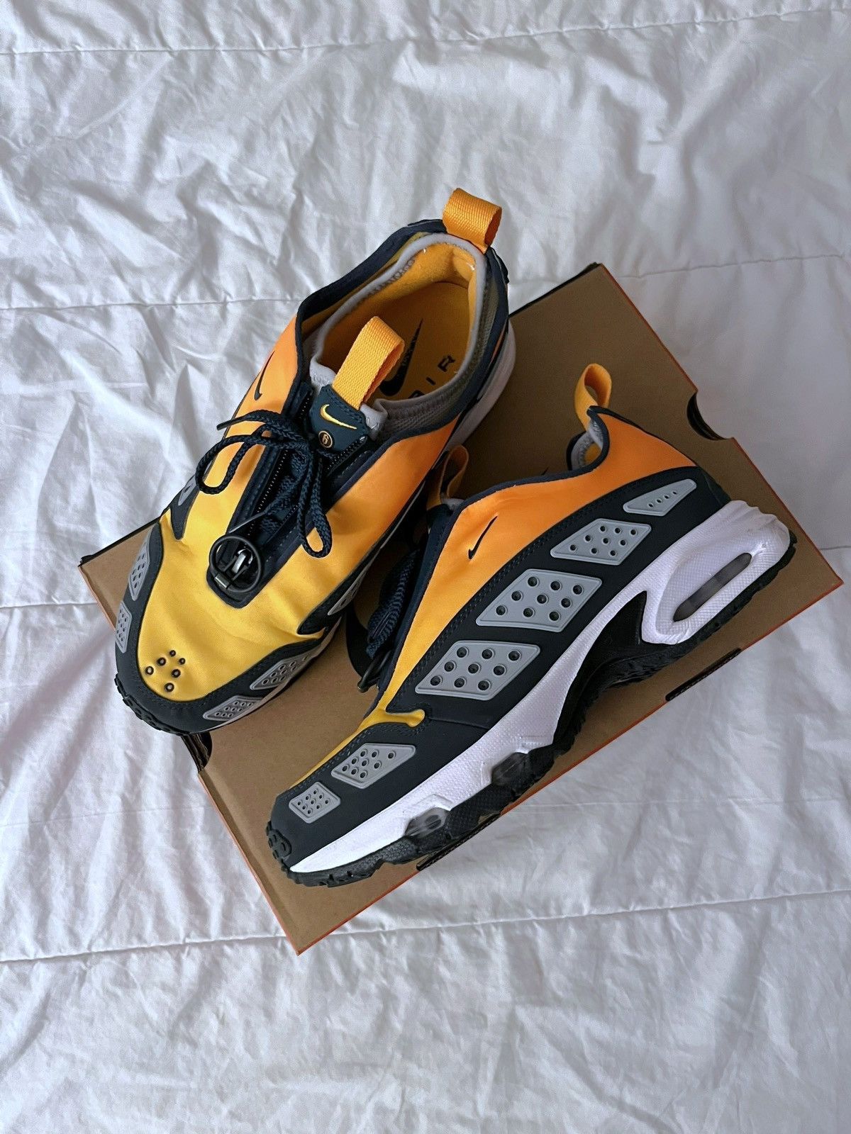 Nike Air Max Sunder Orange Size US 8 / EU 41 - 1 Thumbnail