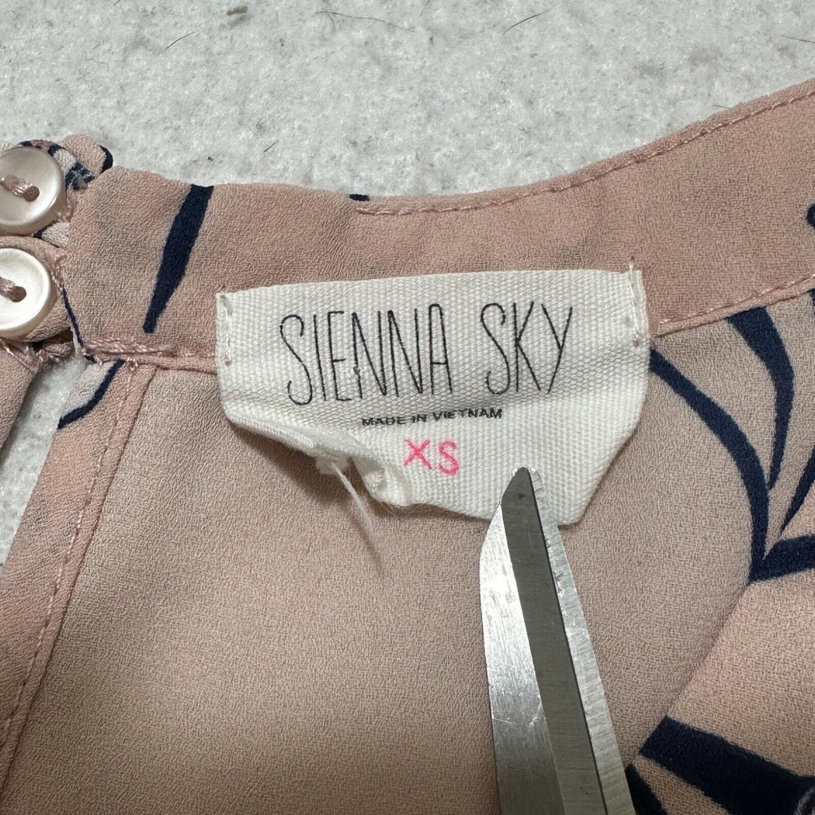 Other Sienna Sky XS Short Sleeve Blouse Pink Floral Top Size XS / US 0-2 / IT 36-38 - 3 Thumbnail