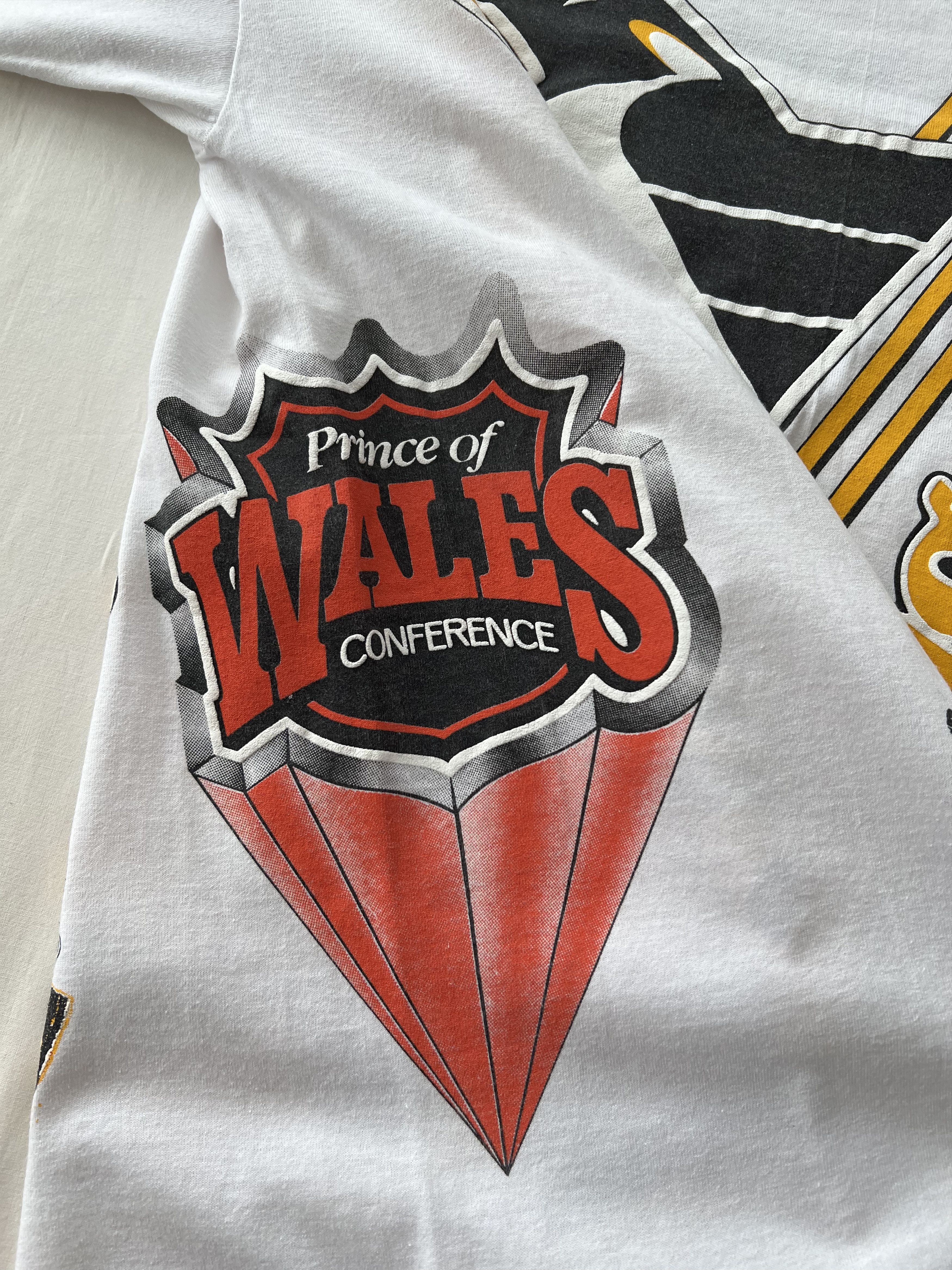 NHL Vintage 1992 Pittsburgh Penguins NHL Hockey White T-shirt Size US XL / EU 56 / 4 - 19 Thumbnail