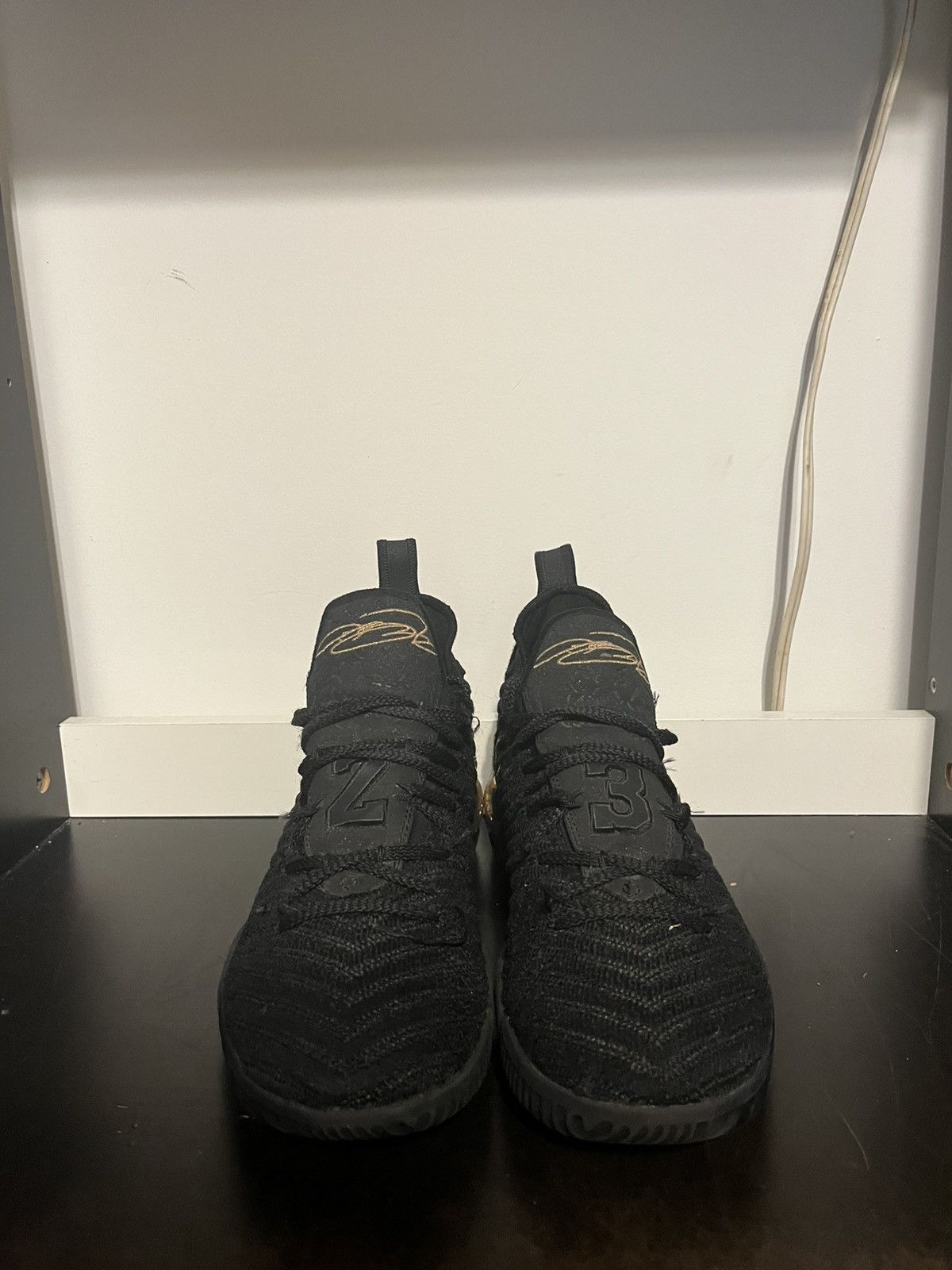 Nike Nike Lebron 16 I’M King Gold Men’s 8.5 BQ5969-007 Size US 8.5 / EU 41-42 - 5 Thumbnail