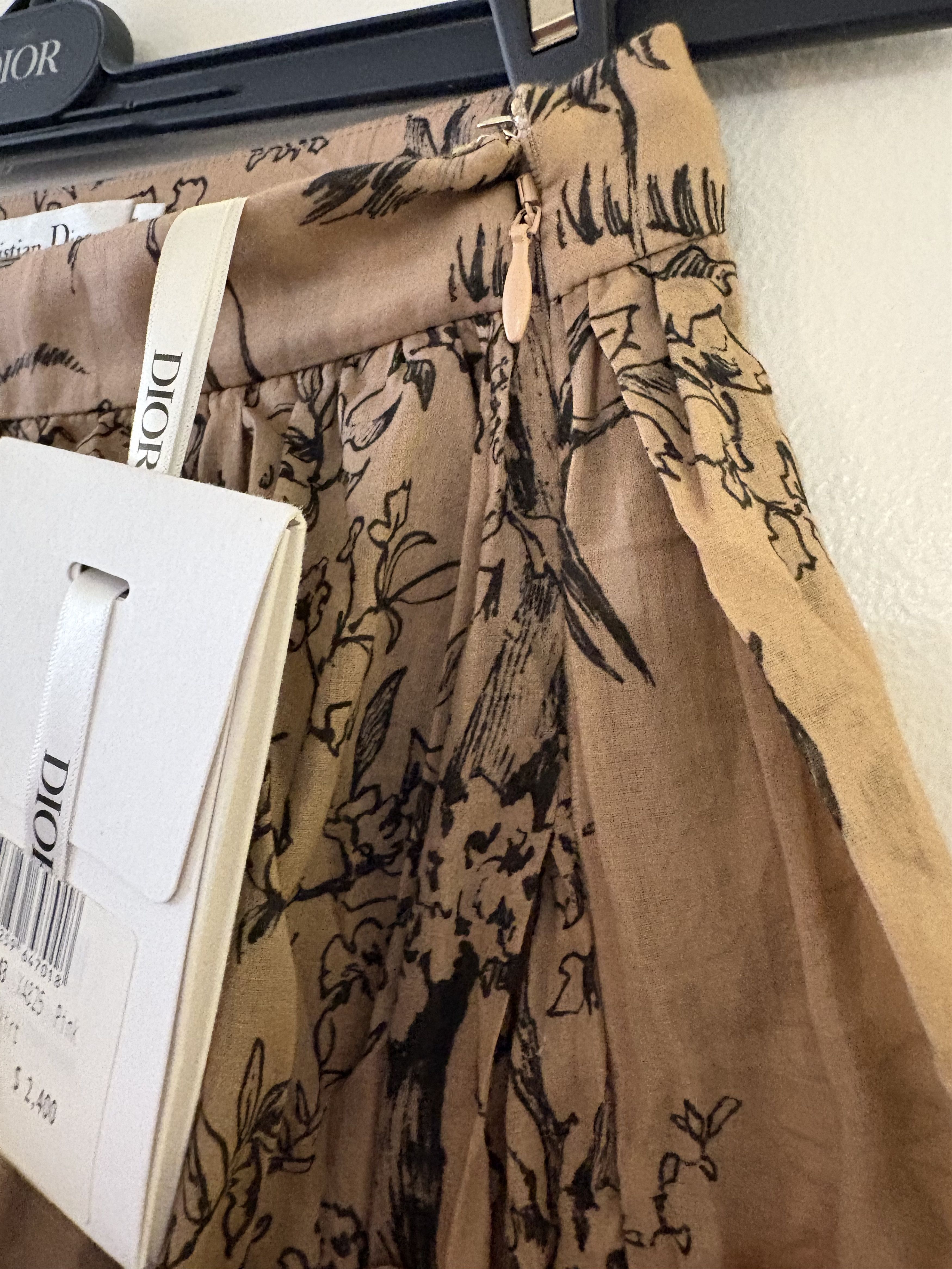 Dior DIOR Floral Midi Length Skirt in Brown SZ 6 NWT MSRP $2400 Size 28" / US 6 / IT 42 - 11 Thumbnail