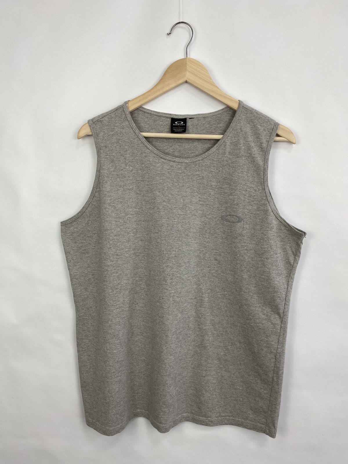 Oakley 🇺🇸 Vintage Y2K Oakley Small Logo T-Shirt Rare Retro Hype Size US M / EU 48-50 / 2 - 3 Thumbnail