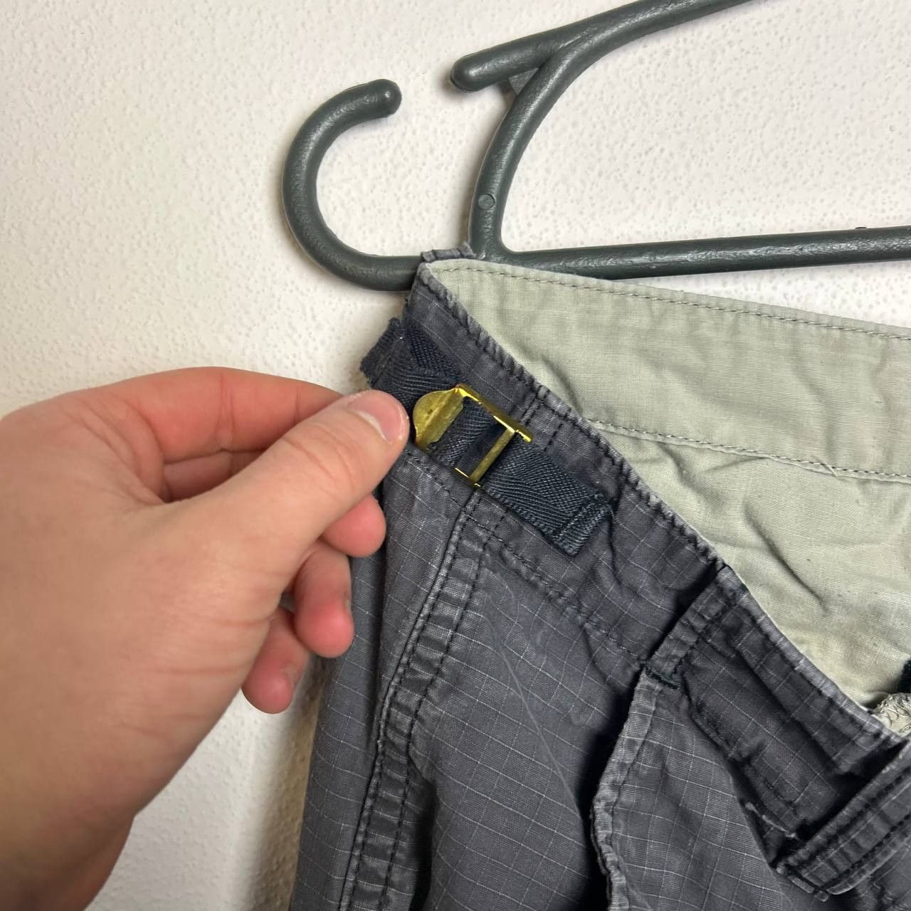 Carhartt Wip Vintage Carhartt Wip Patch Logo cargo streetwear work pants Size US 30 / EU 46 - 12 Thumbnail