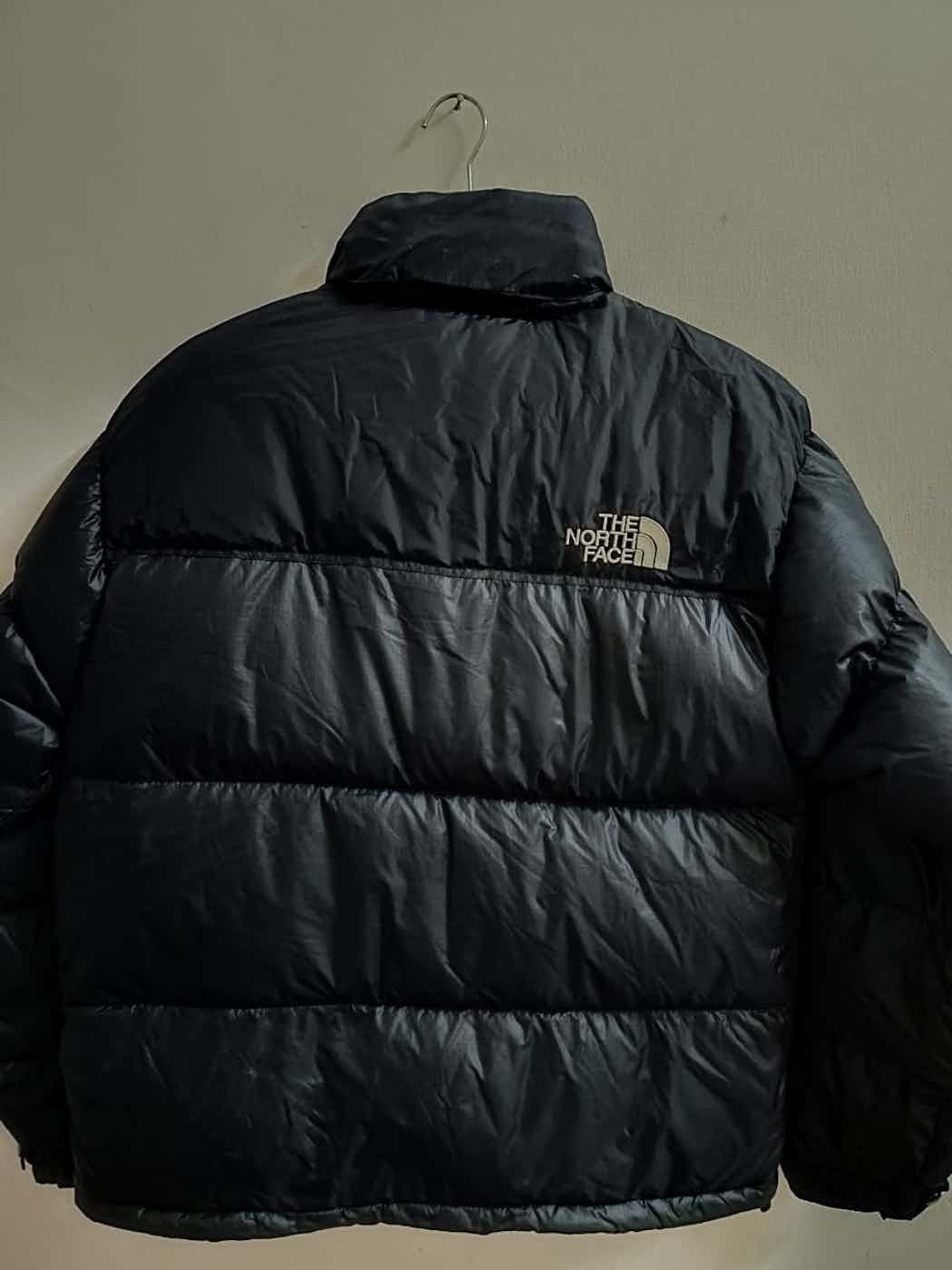 The North Face 🔥🔥 TNF Black Nuptse 700 Puffer Jacket Size US M / EU 48-50 / 2 - 2 Thumbnail