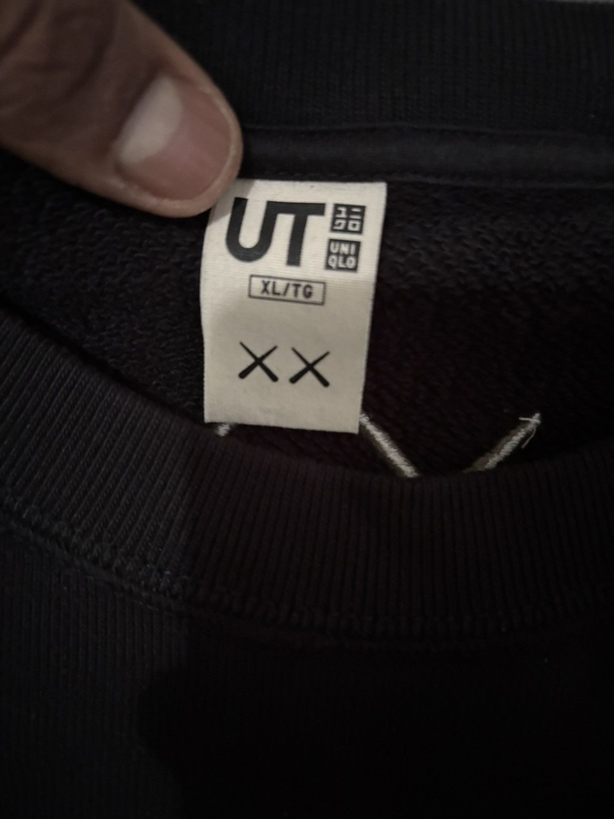 Kaws × Uniqlo Kaws Crewneck Sweater Size US XL / EU 56 / 4 - 3 Thumbnail