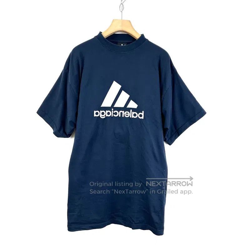 Balenciaga Balenciaga Dark blue chest embroidered logo reversible sho Size US M / EU 48-50 / 2 - 3 Thumbnail