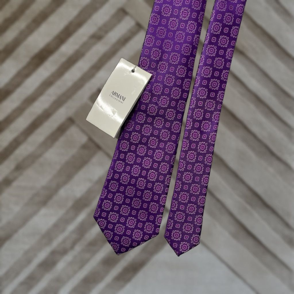 Armani NWT Armani Collezioni Tie Silk Italy Purple Paisley Geometric 100% Silk Men Neck Tie Purple Paisley Italy Designer Armani Collezioni Tie Mens Size ONE SIZE - 1 Thumbnail