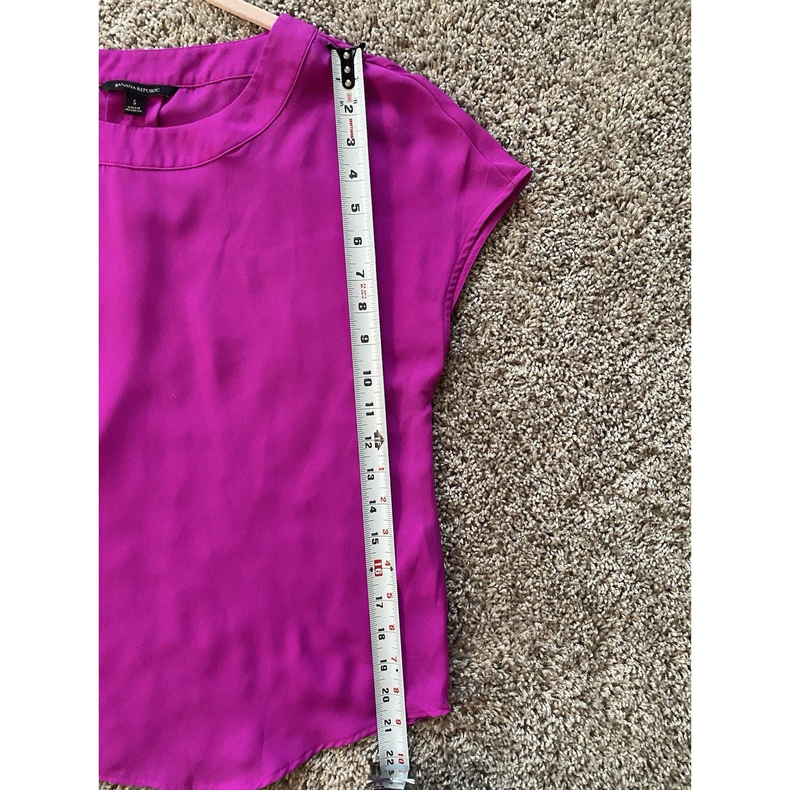 Banana Republic Banana Republic fuschia drop shoulder polyester blouse sz s Size S / US 4 / IT 40 - 5 Thumbnail