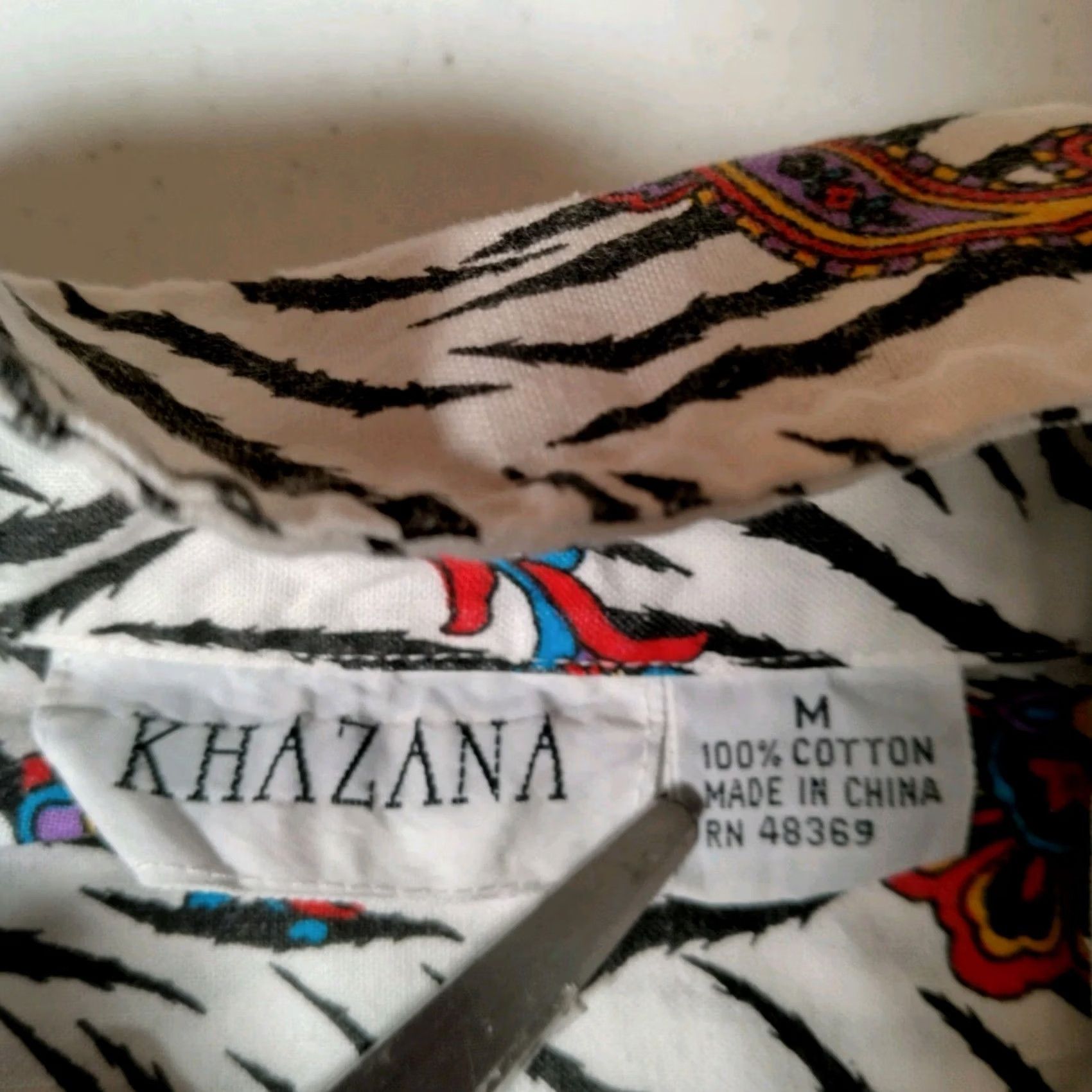 Vintage VINTAGE Khazana Shirt Women Medium Zebra Print Paisley Safari Short Slv Button-Up Collared Cotton Woven 80s 90s Vintage Size M / US 6-8 / IT 42-44 - 6 Thumbnail