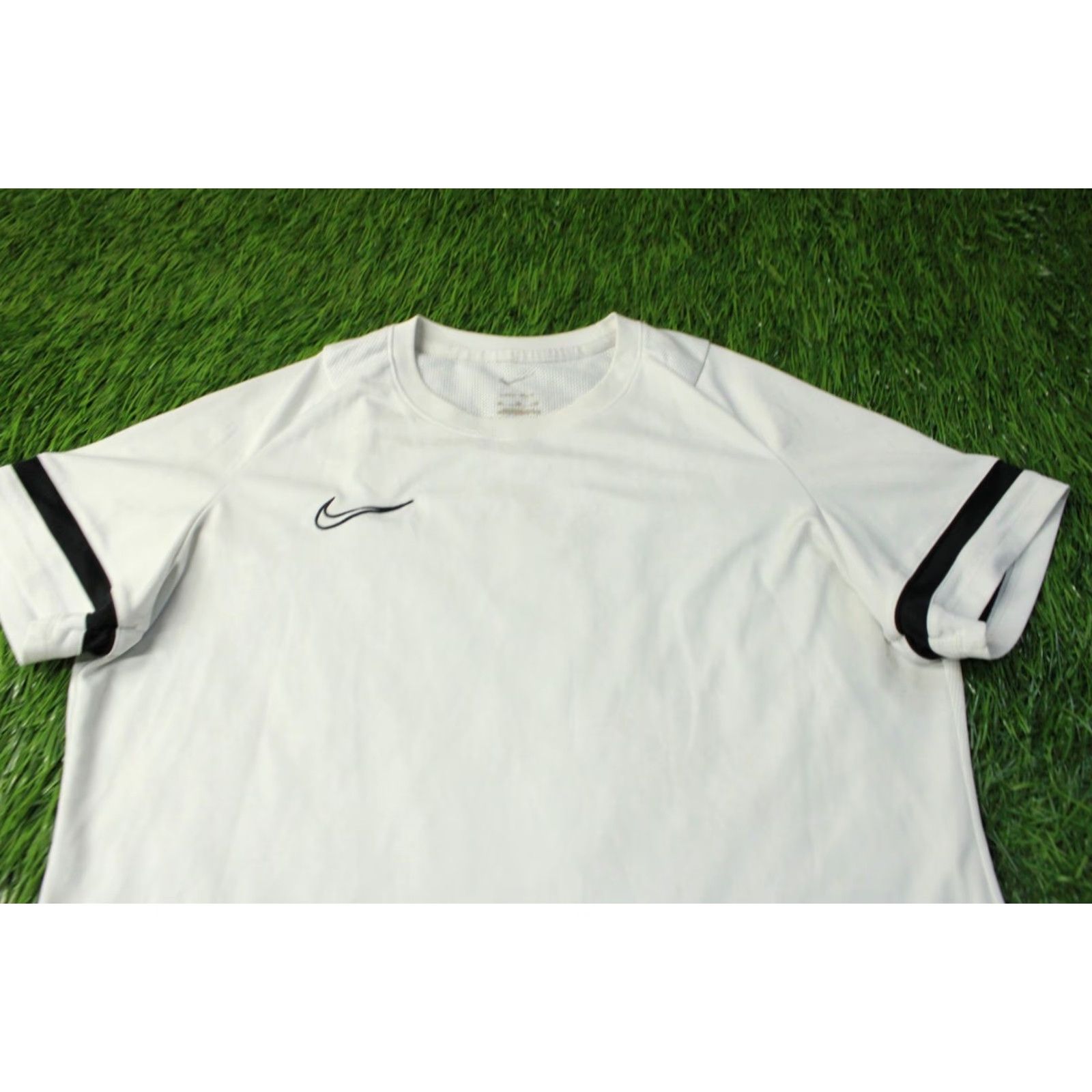 Nike NIKE ACADEMY 2022 ORIGINAL DRI-FIT WOMEN FOOTBALL SHIRT JERSEY XL White and Black Nike Academy Dri-FIT Soccer Shirt Womens XL Size XL / US 12-14 / IT 48-50 - 2 Thumbnail