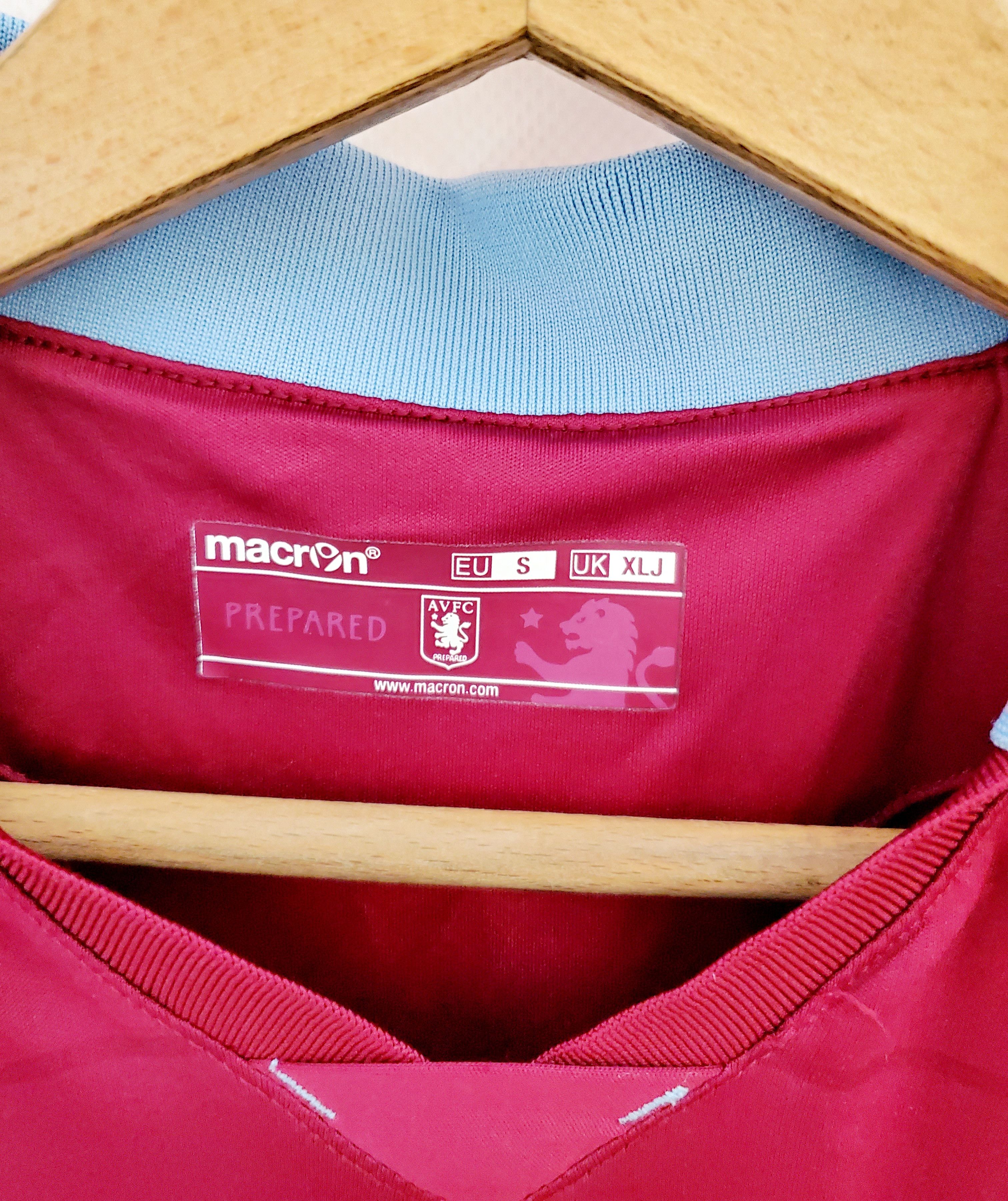 Macron ASTON VILLA 2015/2016 HOME FOOTBALL SOCCER JERSE S perfect Size US S / EU 44-46 / 1 - 5 Thumbnail