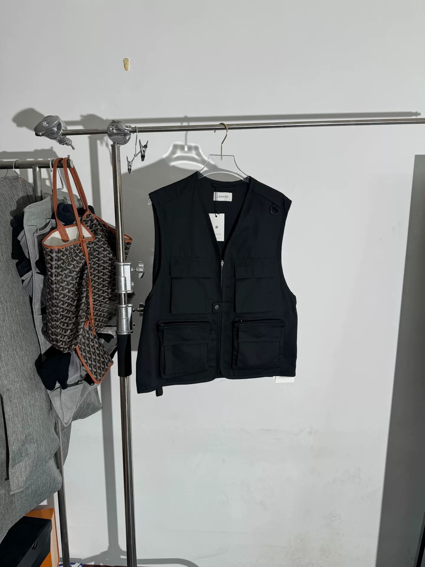 Lemaire Lemaire Pocket Vest in Black Size S Size US S / EU 44-46 / 1 - 1 Thumbnail