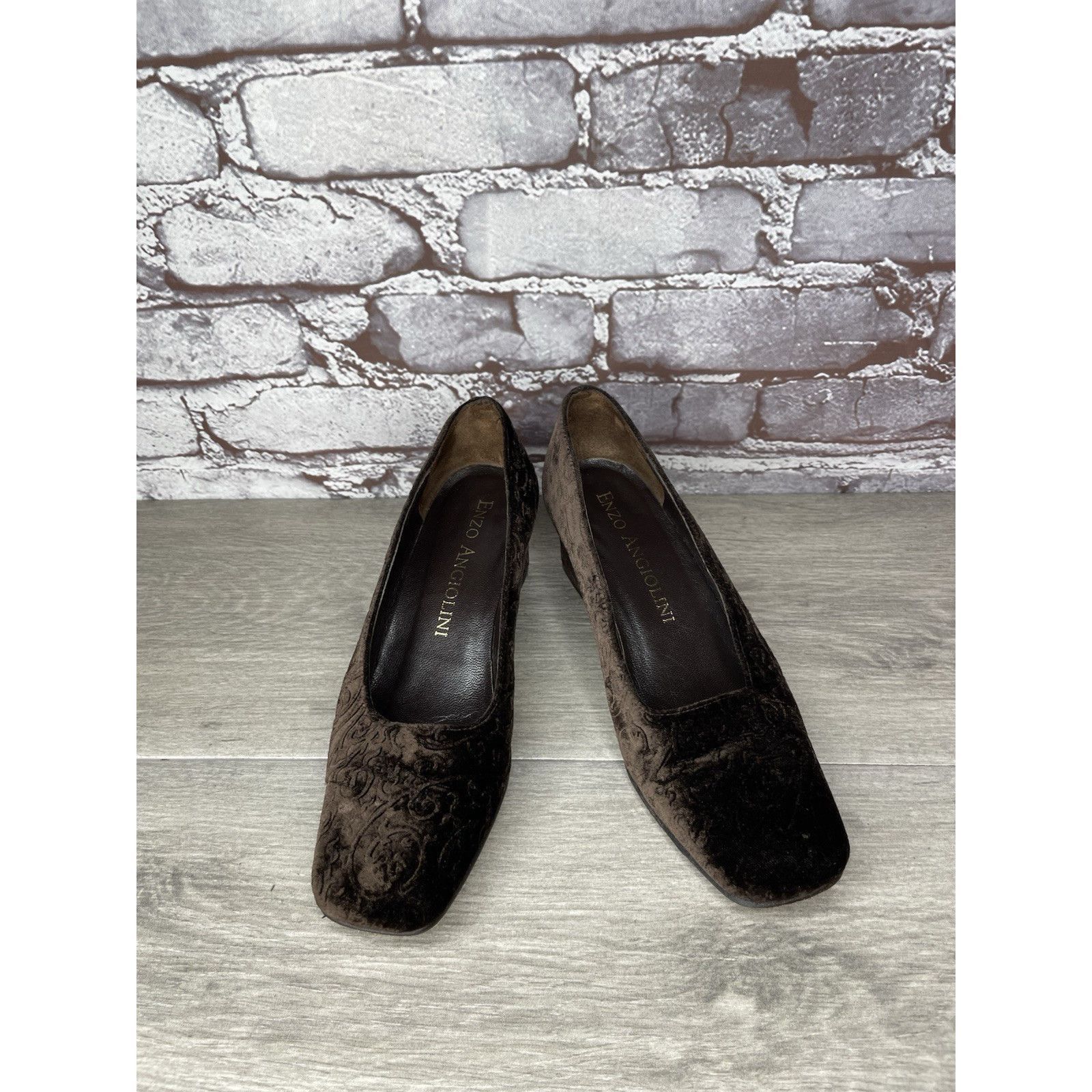 Enzo Bonafe ENZO ANGIOLINI Brown Textured Floral Velvet Block Heels Pump Size US 6 / IT 36 - 13 Thumbnail