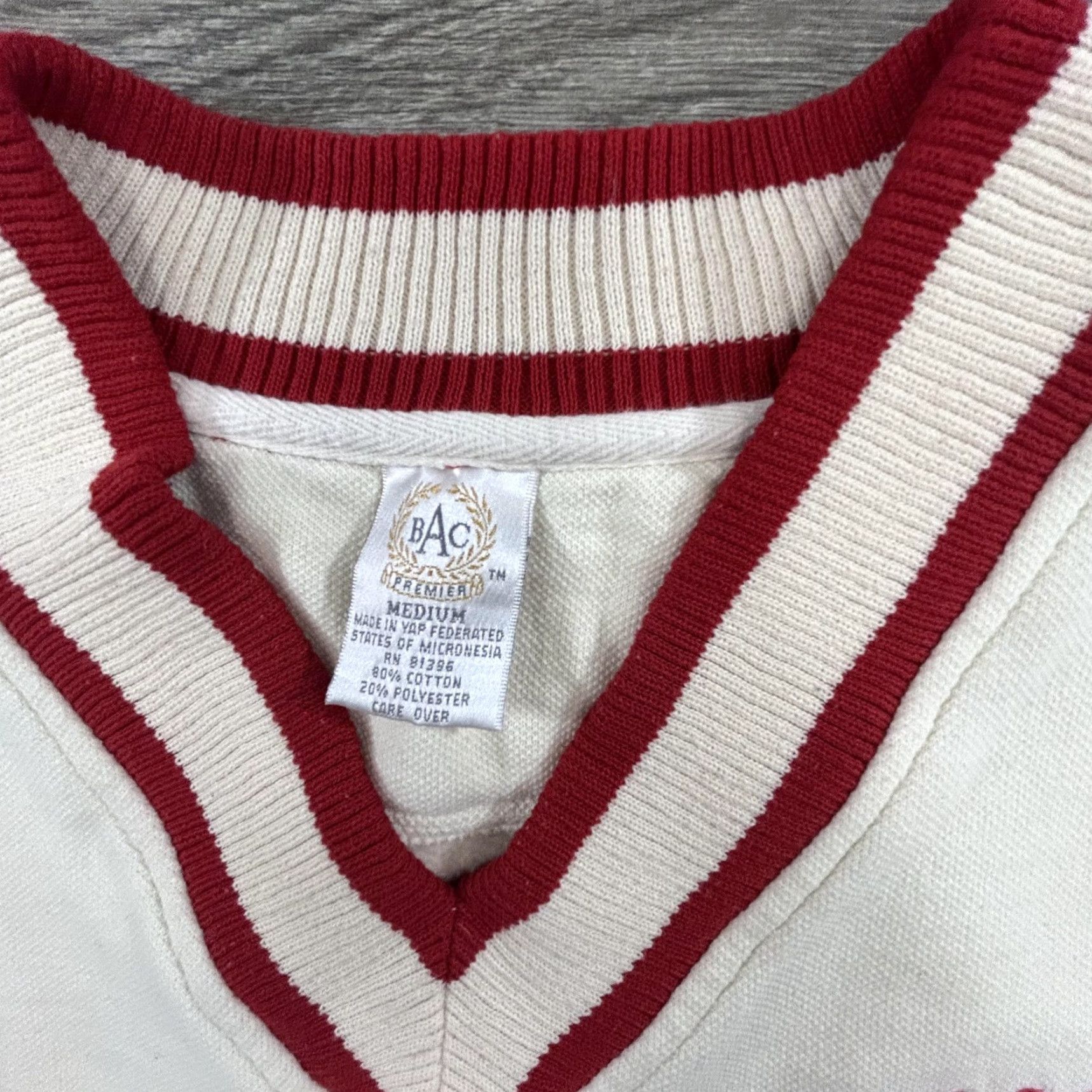 Vintage VINTAGE Alaska Sweater Mens Medium White Red V-Neck Pullover BAC Premier 90s Knit Cotton Polyester Solid Embroidered ALASKA Size US M / EU 48-50 / 2 - 5 Thumbnail