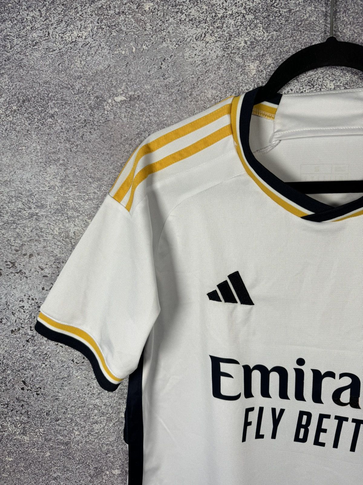 Vintage BELLINGHAM Real Madrid 2023/24 Fan Soccer Jersey Small Size US S / EU 44-46 / 1 - 4 Thumbnail