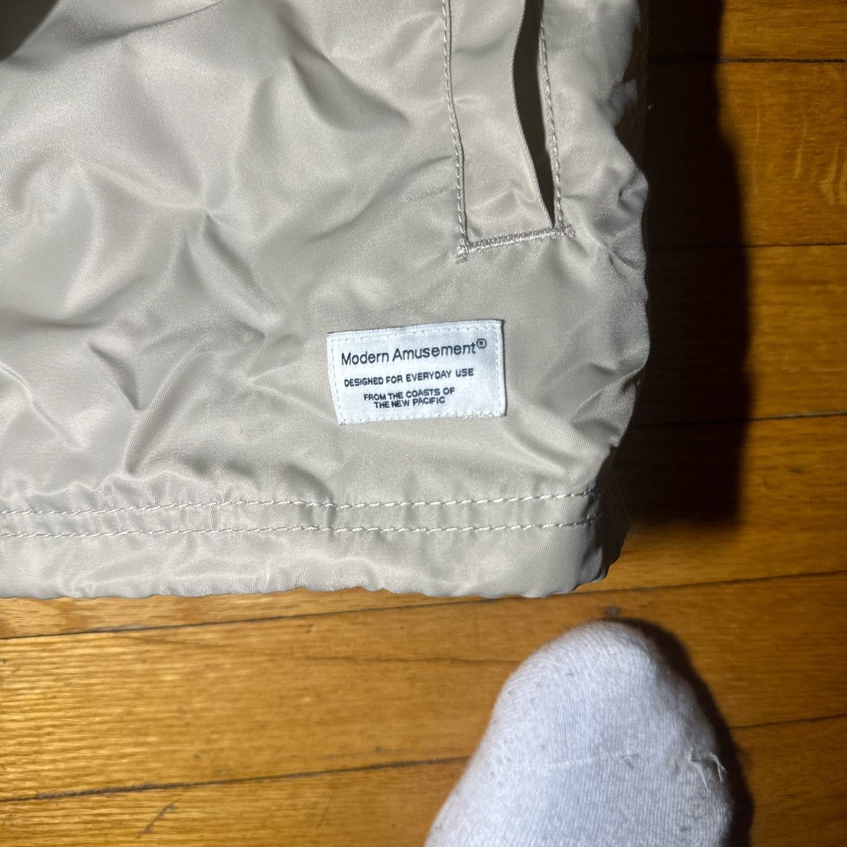 Other Tan and cream lightweight windbreaker jacket Size US L / EU 52-54 / 3 - 2 Thumbnail