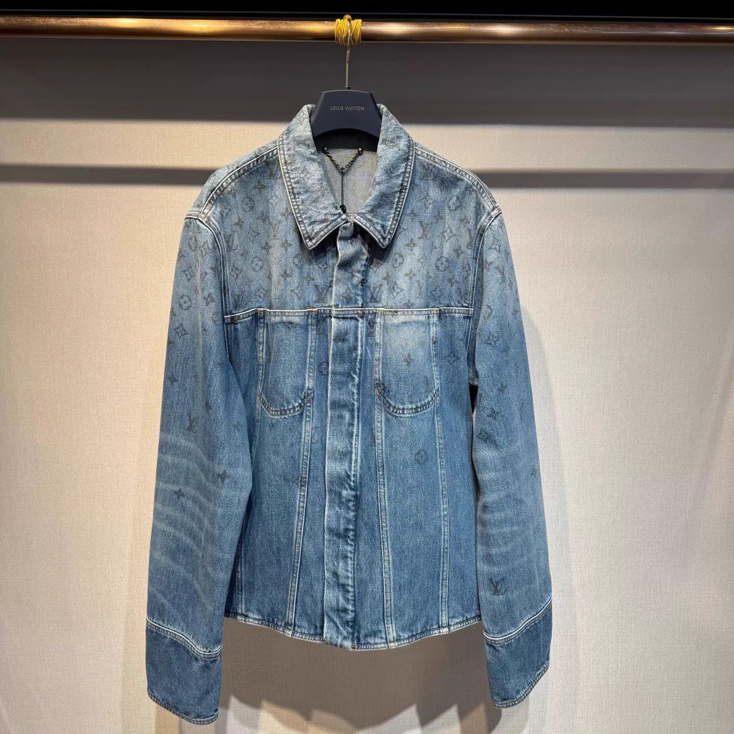 Louis Vuitton Louis Vuitton Blue Washed Ombre Denim Shacket 54 New Size US L / EU 52-54 / 3 - 1 Thumbnail