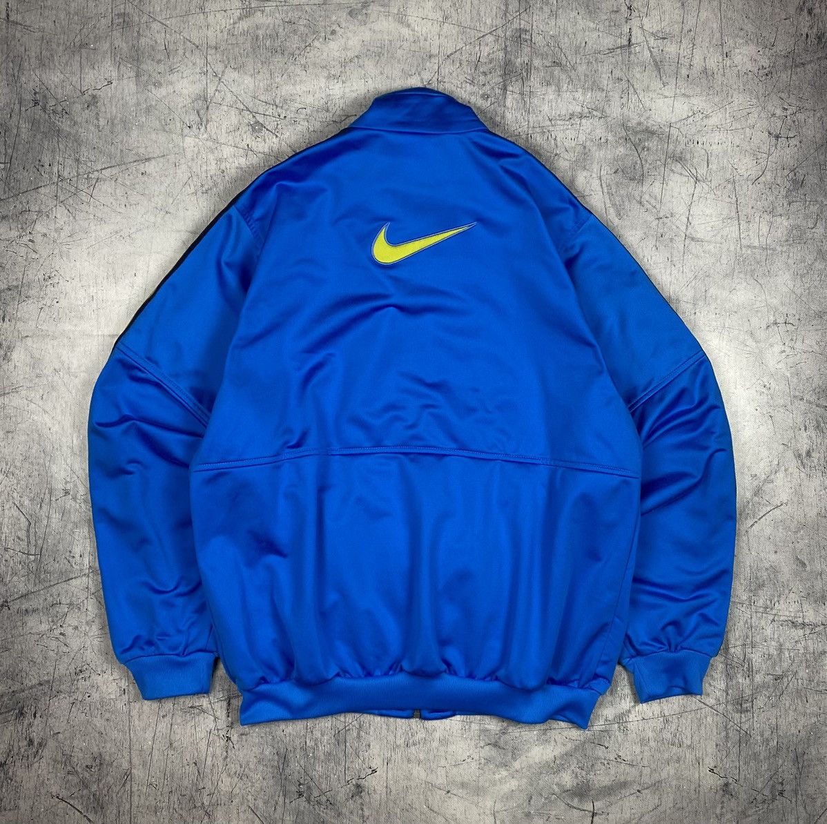 Nike Vintage Nike Track Jacket Big Swoosh Full Zip Y2K Size US L / EU 52-54 / 3 - 11 Thumbnail