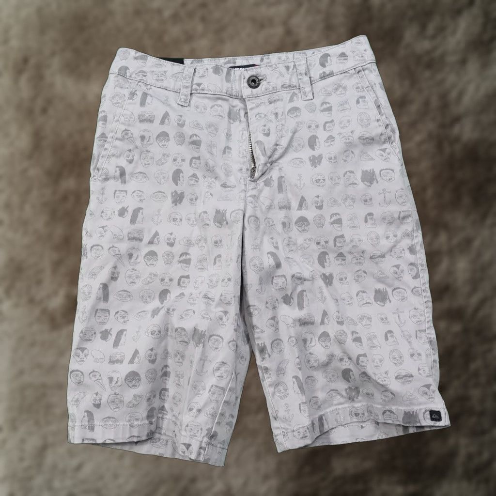 Quiksilver QUIKSILVER Gray Cartoon Faces Flat Front Shorts Adult 26 Gray 27x10 Casual Belt Loops Hard to Find 90s Style Mens Size US 26 / EU 42 - 1 Thumbnail