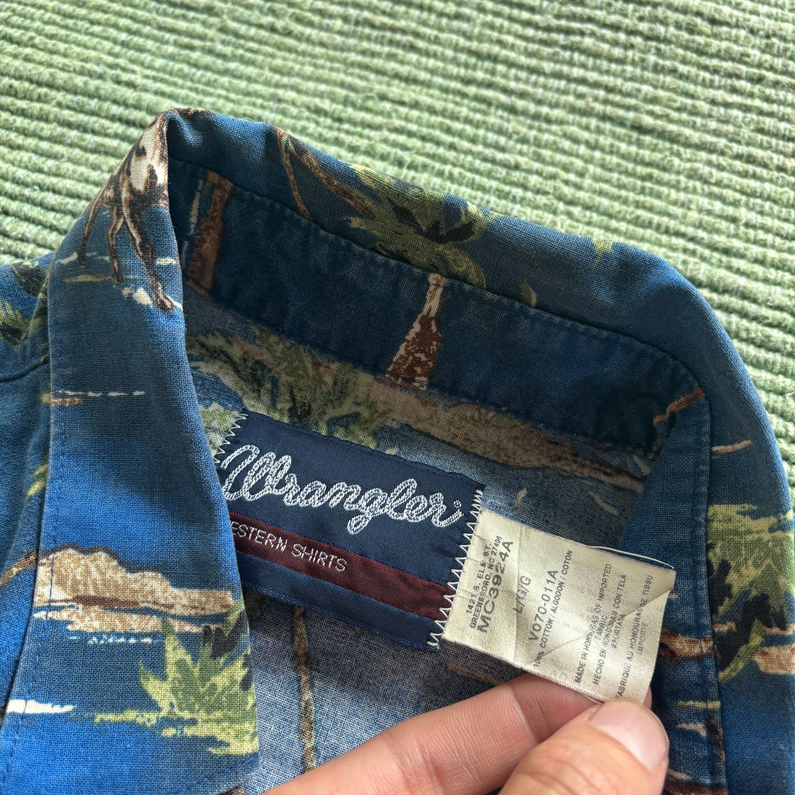 Vintage × Wrangler Vintage Wrangler Blue Beach Style Cotton Button Up Size US L / EU 52-54 / 3 - 3 Thumbnail