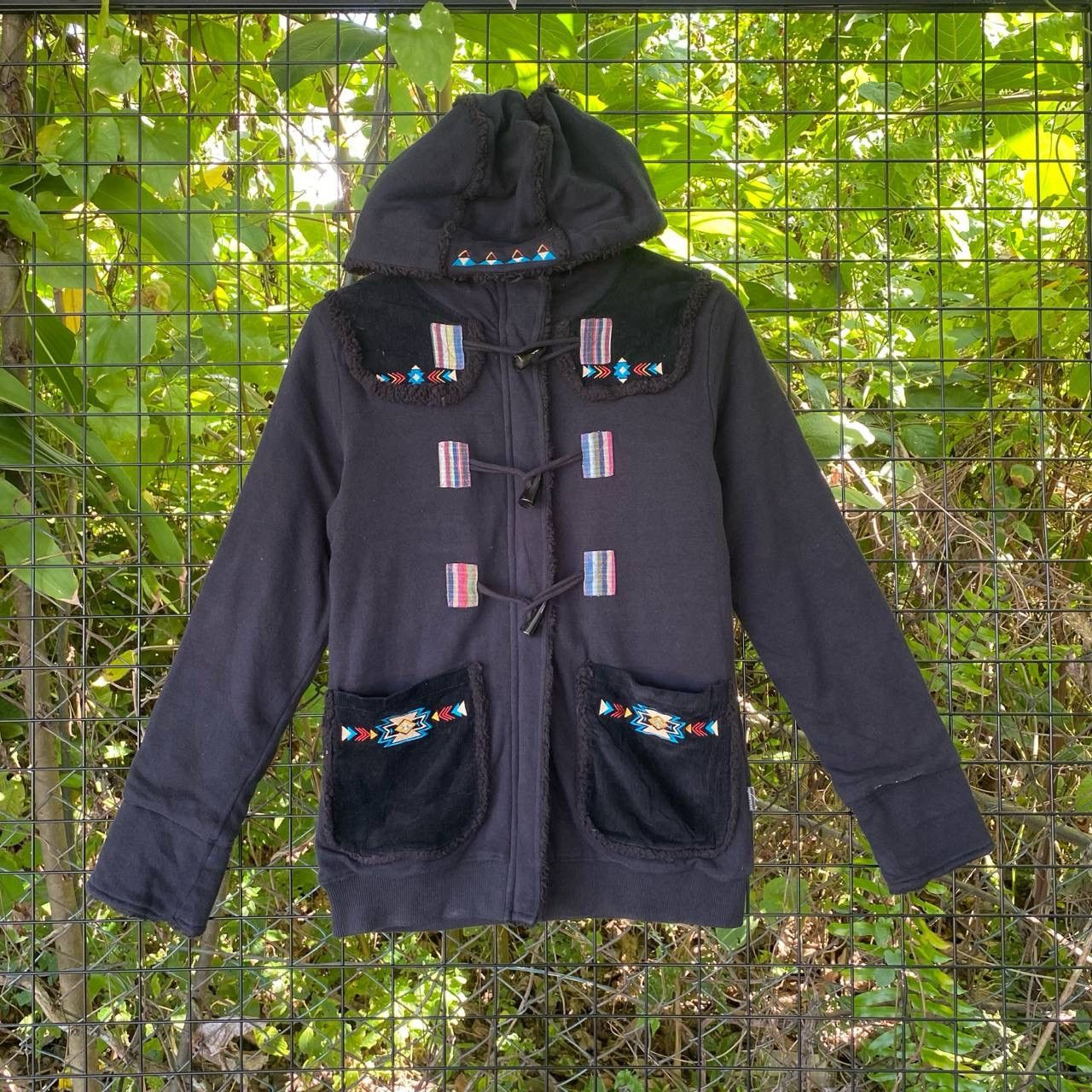 Aztech Mountain × Billabong Vintage Billabong Navajo Hoodies Duffle Jacket Size M / US 6-8 / IT 42-44 - 1 Thumbnail