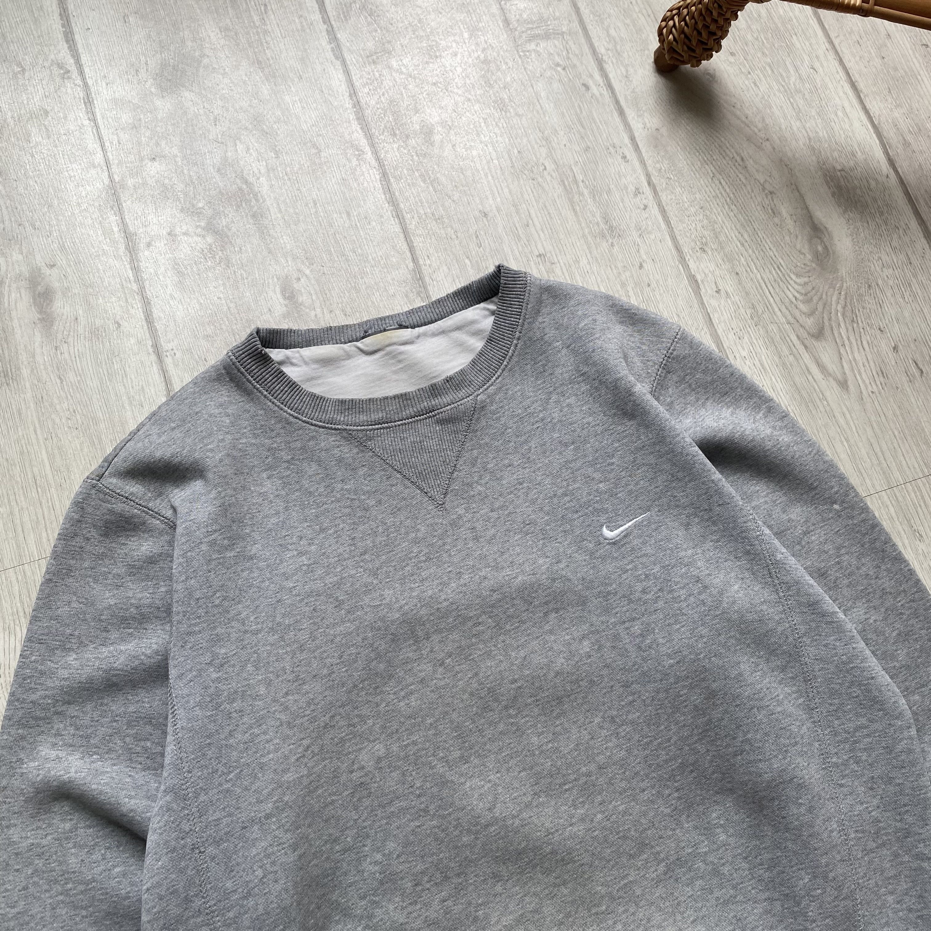 Nike 🦏Trashed 90s Nike sweatshirt mini swoosh Vintage Distressed Size US XS / EU 42 / 0 - 3 Thumbnail