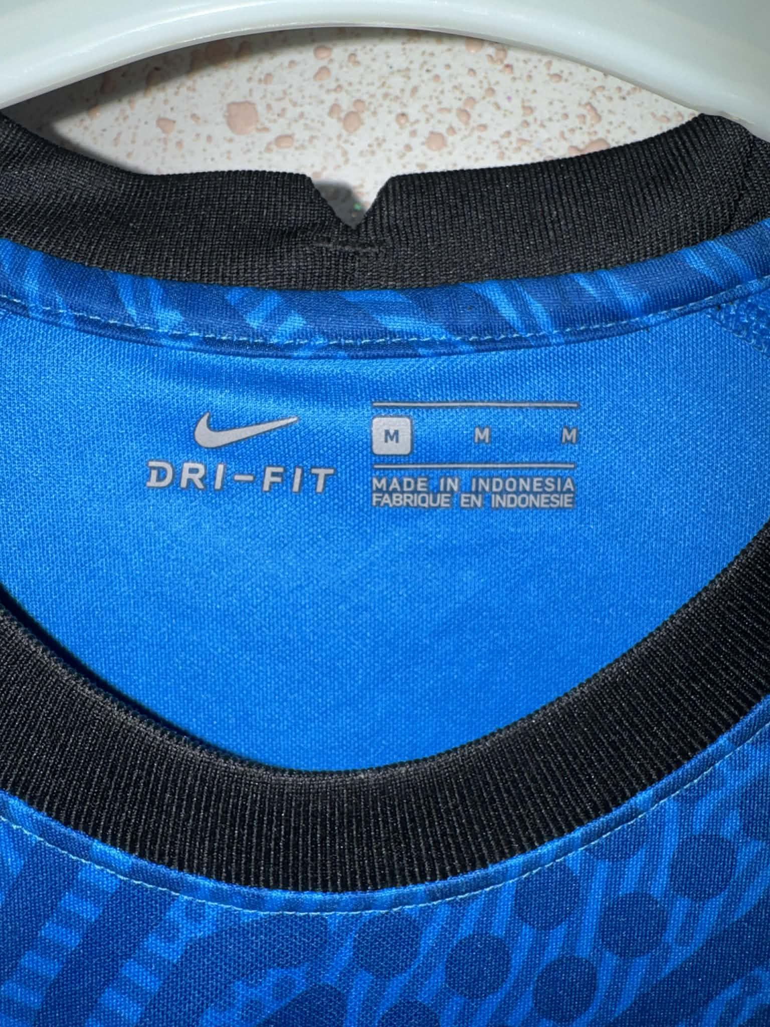Nike Tottenham 2020/21 Goalkeeper Away Shirt NIKE Size US M / EU 48-50 / 2 - 3 Thumbnail