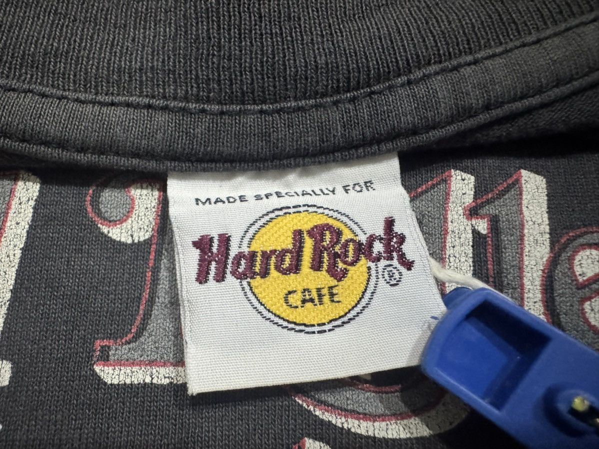 Hard Rock Cafe Vintage Hard Rock Cafe Caricature 9 Legendary Rock Distress Size US M / EU 48-50 / 2 - 3 Thumbnail