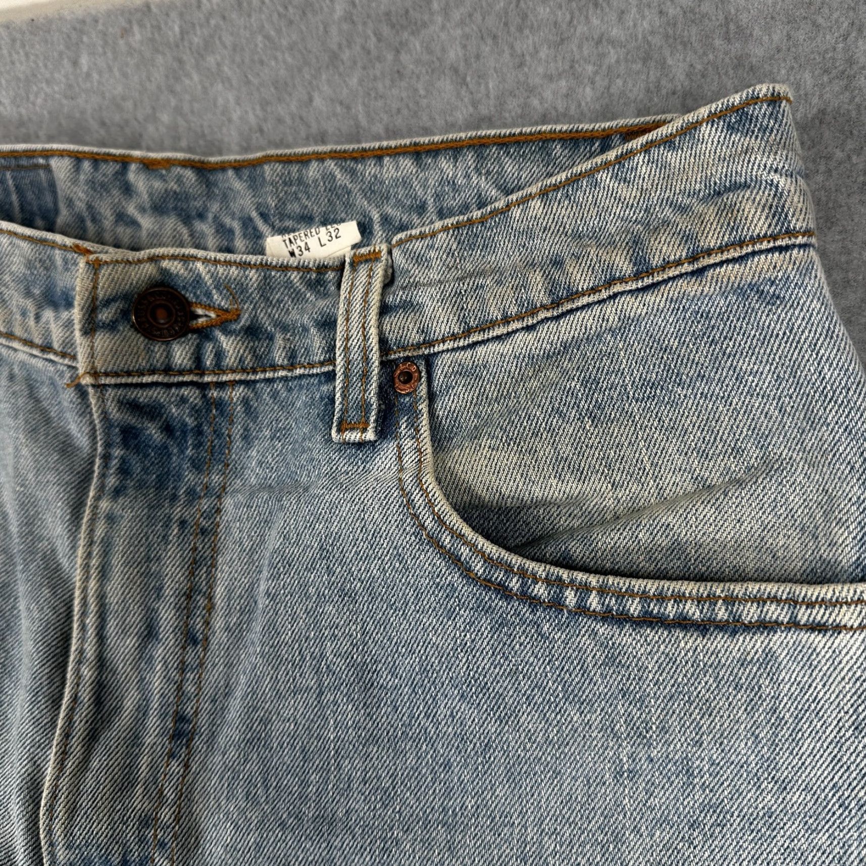 Levi's VINTAGE Levi's 550 Jeans Mens 34x32 Relaxed Fit Tapered Leg Made USA 90s Denim Blue Cotton 100% Relaxed Fit Mens 90s USA Denim Jeans Size US 34 / EU 50 - 2 Thumbnail