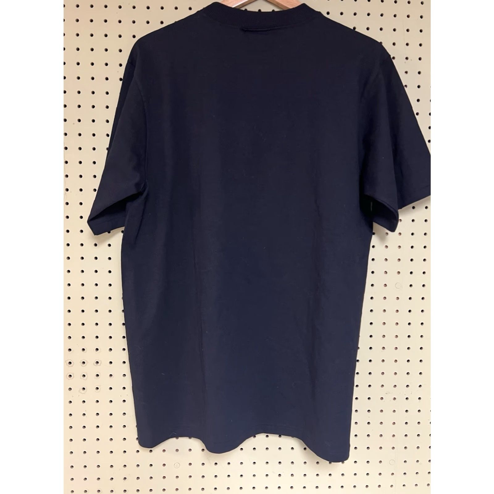 Vintage VINTAGE Canadiana T-Shirt Embossed Canada Single Stitch Crew Neck Black Short Sleeve Size L Mens Size US L / EU 52-54 / 3 - 2 Thumbnail