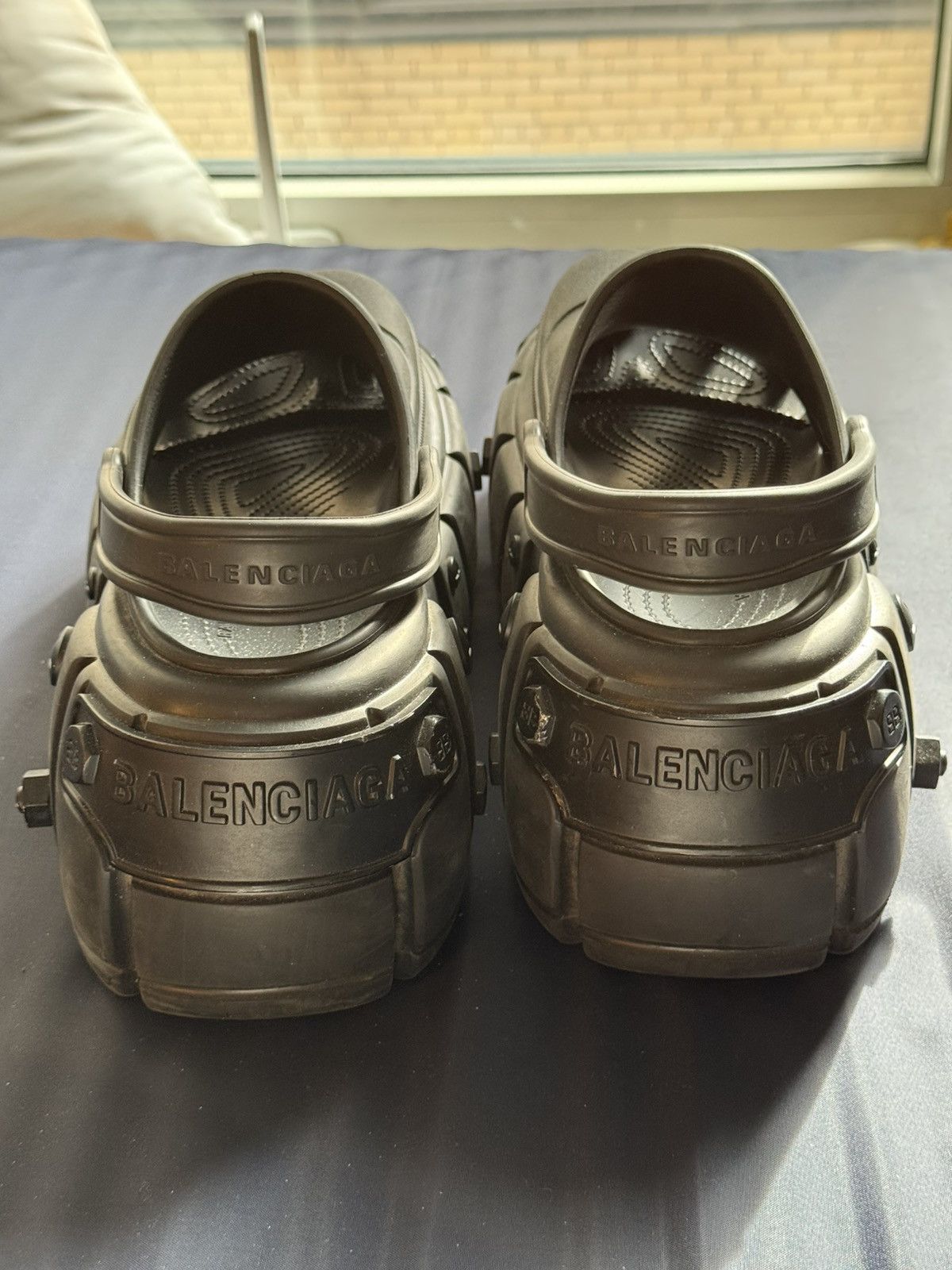 Balenciaga Balenciaga crocs sandals size 45 US size 12 Size US 12 / EU 45 - 4 Thumbnail