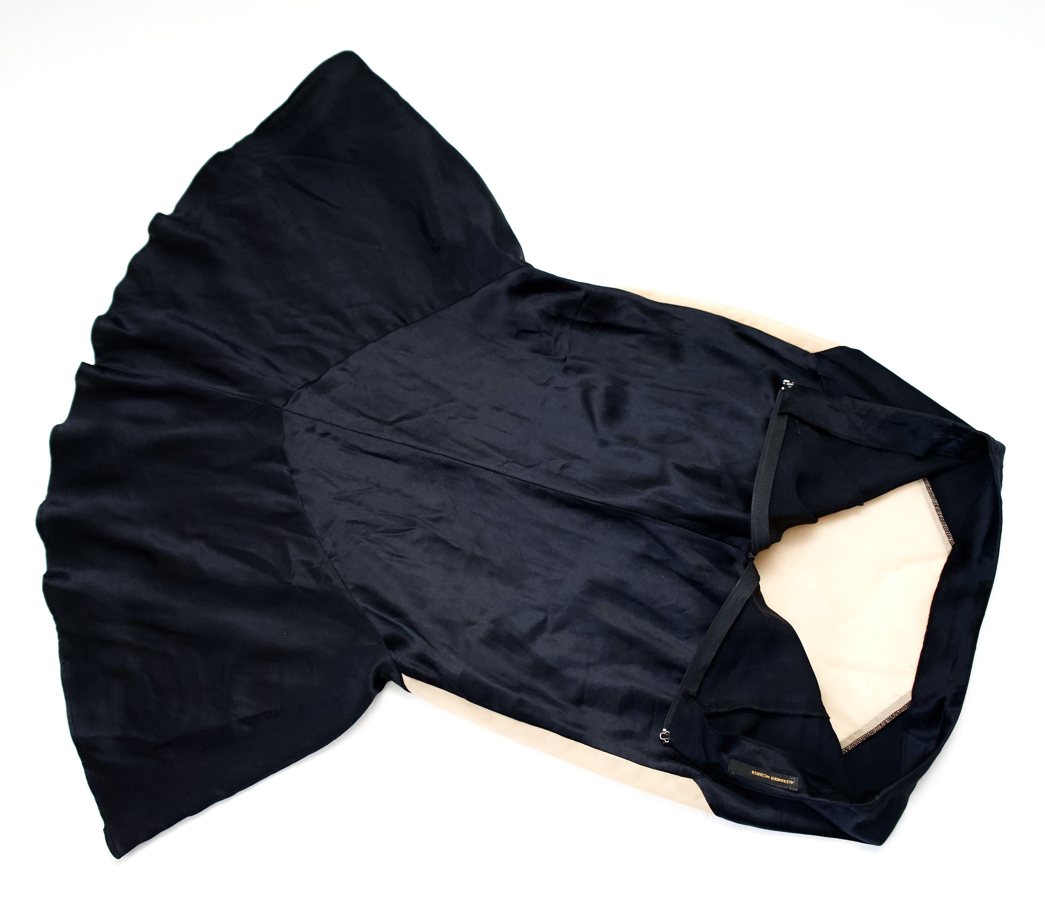 Alexander McQueen S/S 2004 "Deliverance" Chevron Panel Silk Satin Skirt Size 28" / US 6 / IT 42 - 9 Thumbnail