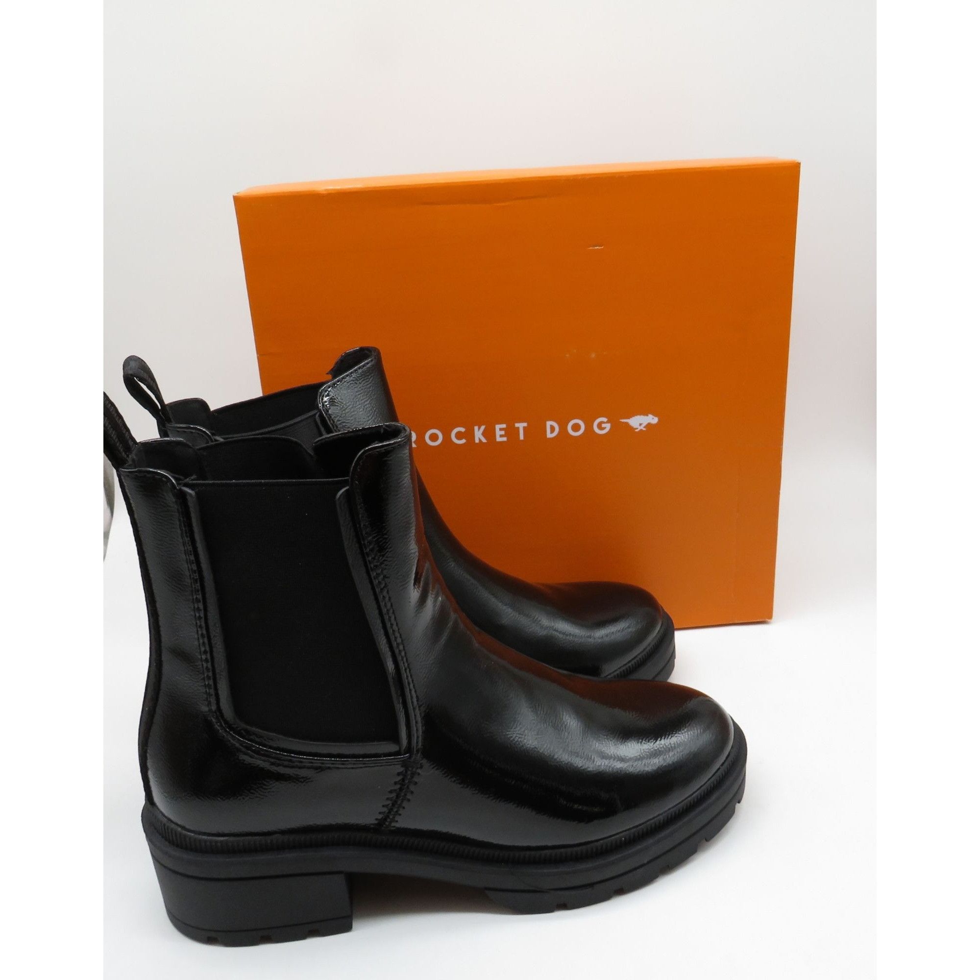 Other Rocket Dog Womens Black Patent PU Chelsea Boots 7.5M NEW Size US 7.5 / IT 37.5 - 1 Thumbnail