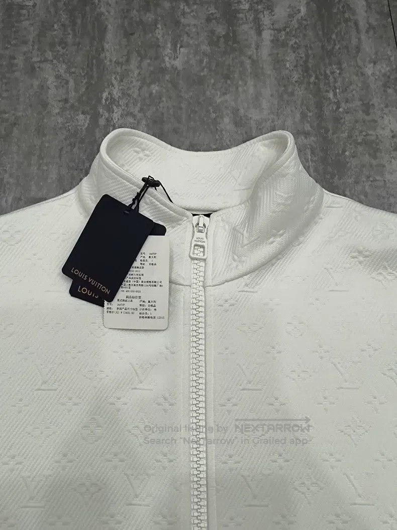 Louis Vuitton Louis Vuitton White embossed full logo jacket Size US XL / EU 56 / 4 - 3 Thumbnail