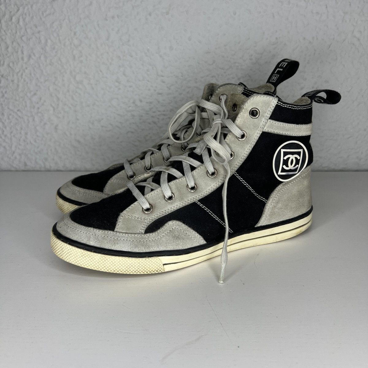 Chanel Chanel High-Top Sneakers Shoes CC Logo Grey Black Size US 7.5 / IT 37.5 - 1 Thumbnail