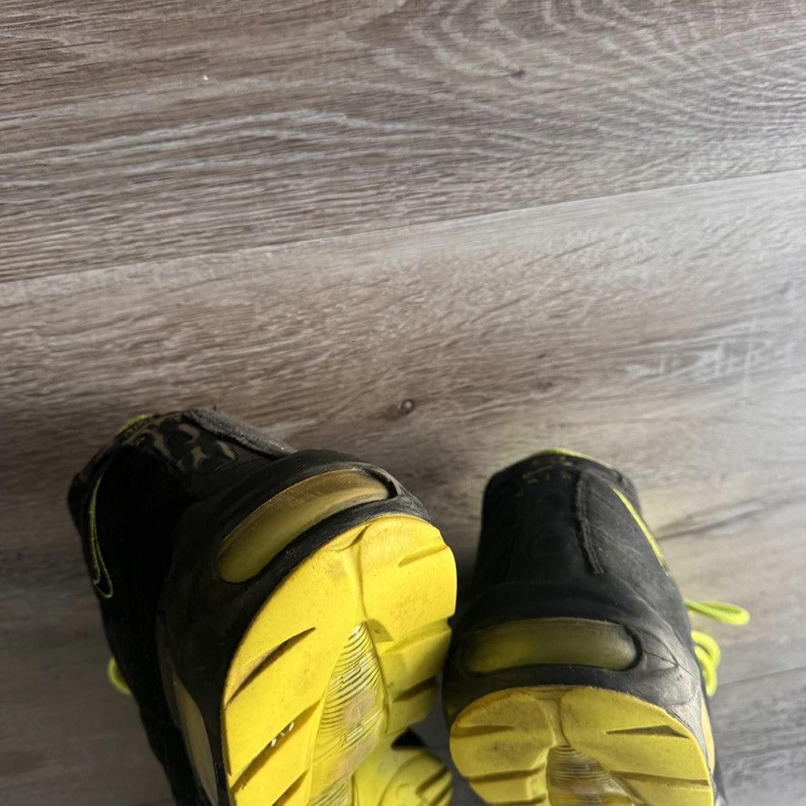 Nike NIKE • Air Max '95 "2012 Black Volt" (13M) Size US 13 / EU 46 - 9 Thumbnail