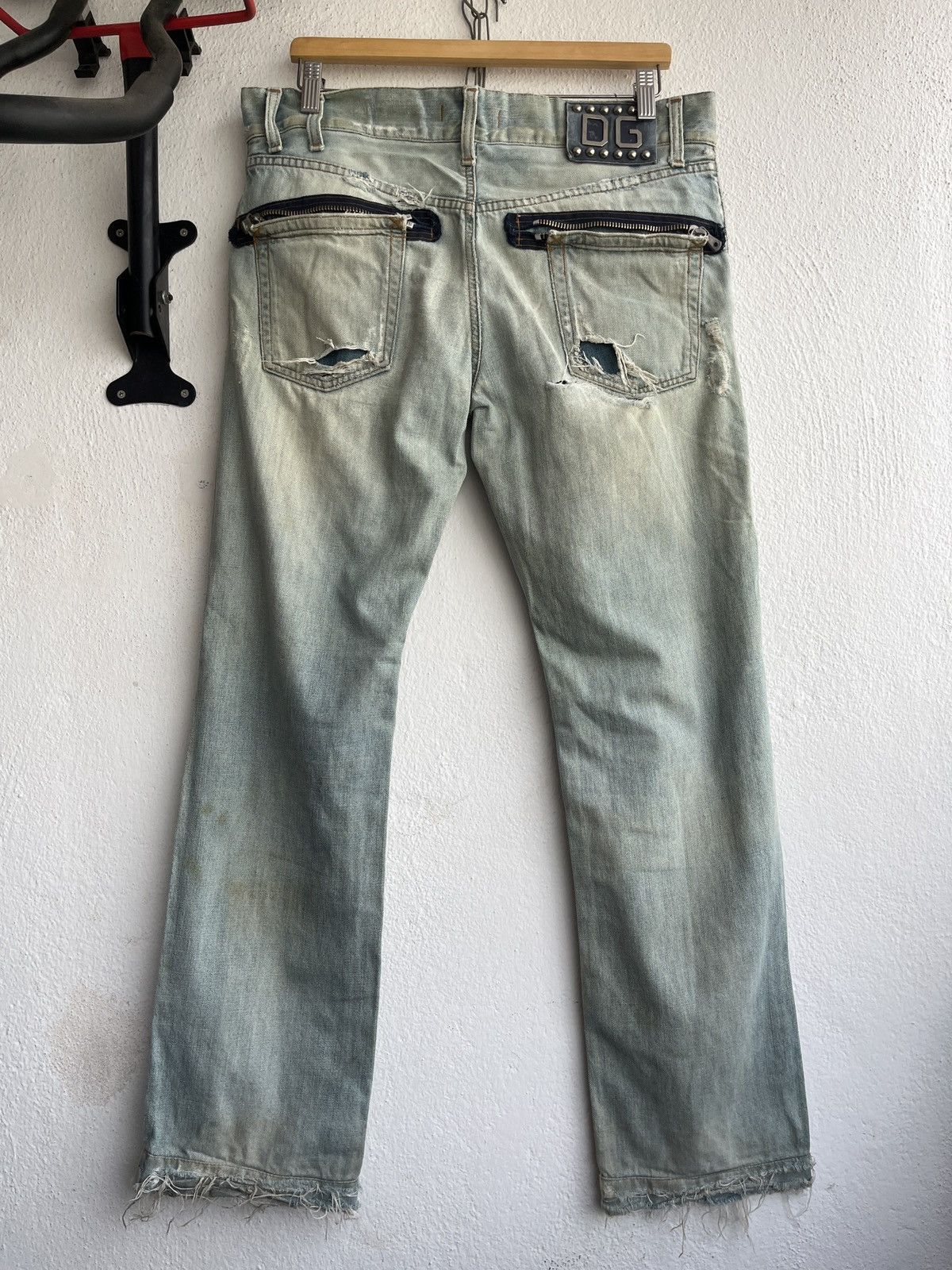 Dolce & Gabbana Distressed Runway Dolce & Gabbana Denim Classic 14 Size US 34 / EU 50 - 2 Thumbnail