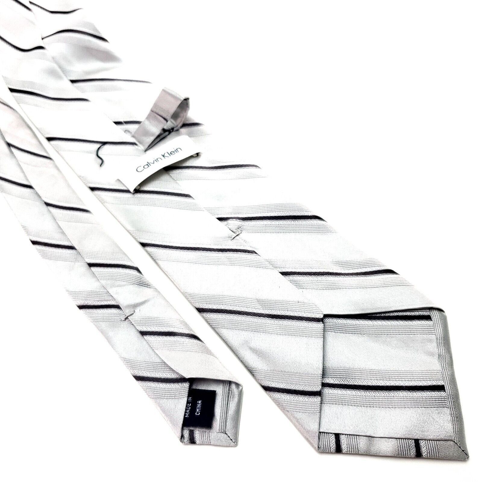 Calvin Klein Calvin Klein Silk Tie Woven Silver Striped Size ONE SIZE - 5 Thumbnail