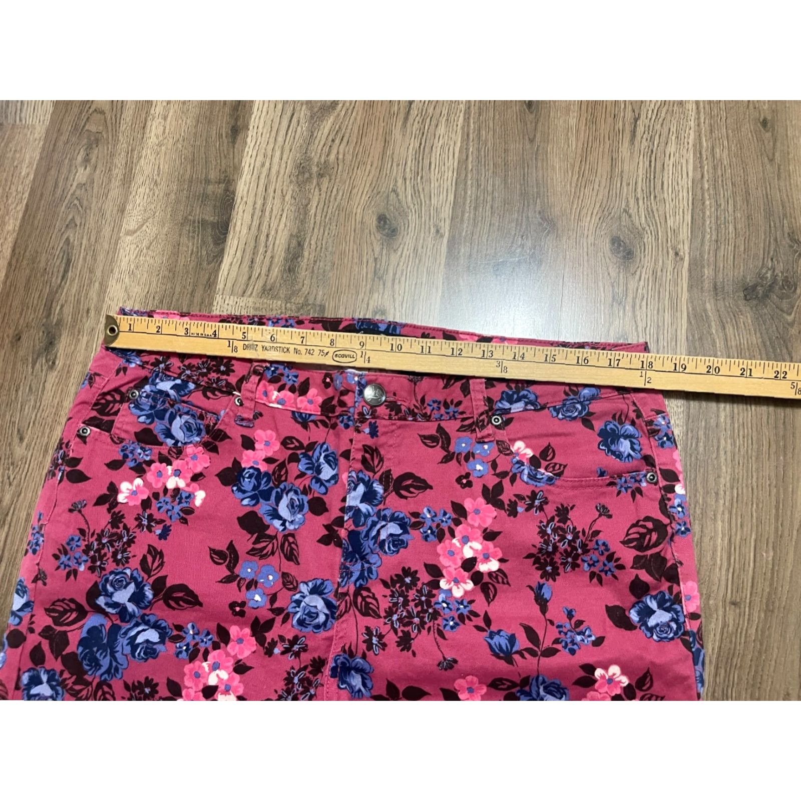 Vintage Love Nation Jeans Women's 16 Floral Skinny Denim Pink Blue Black White Regular Size 16 Inseam 29.5 in Class: Jeans Womens Size 38" / US 16 / IT 52 - 7 Thumbnail