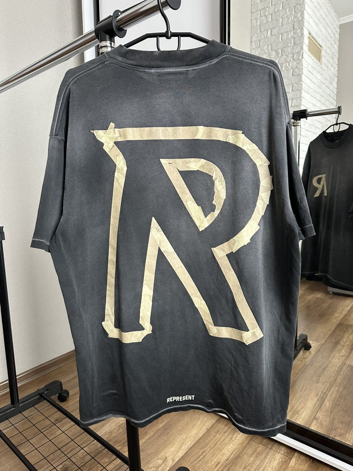 Represent Clo. Represent Clo T-Shirt Tee Big Logo Faded Size US M / EU 48-50 / 2 - 3 Thumbnail