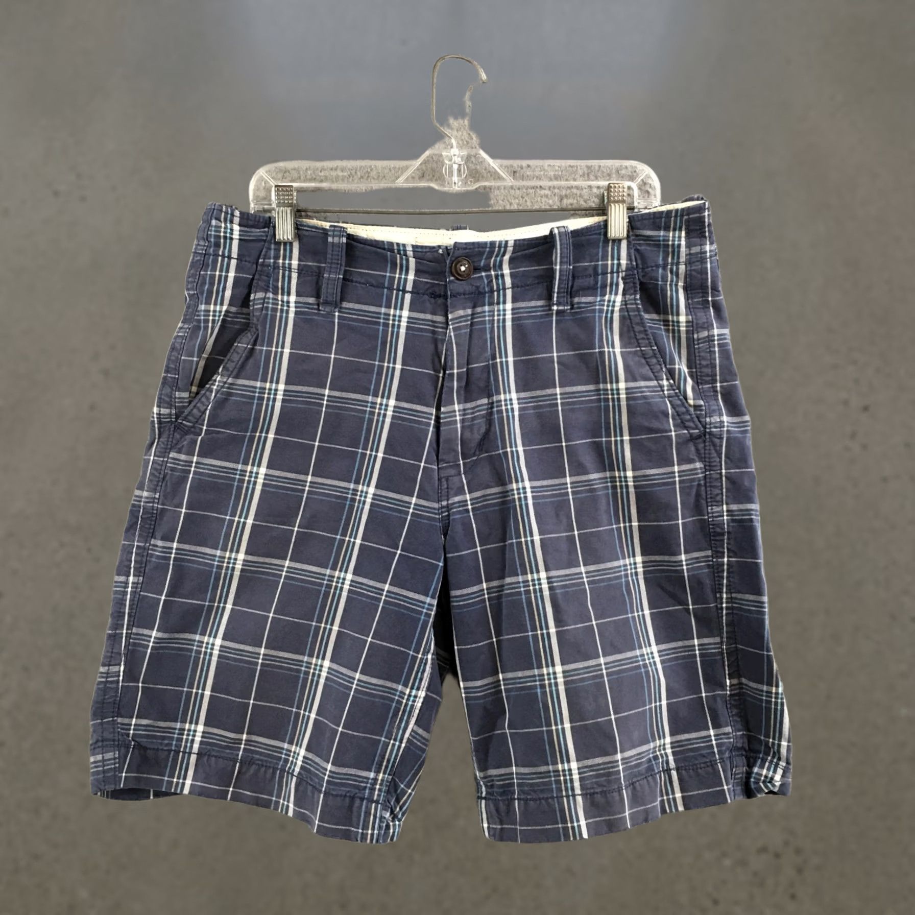 American Eagle Outfitters American Eagle Outfitters Bermuda Short Mens 32 Blue Plaid Cotton Mid Rise Zip Bermuda Shorts Mens Blue Plaid Cotton Mid Rise Zip Size US 32 / EU 48 - 1 Thumbnail